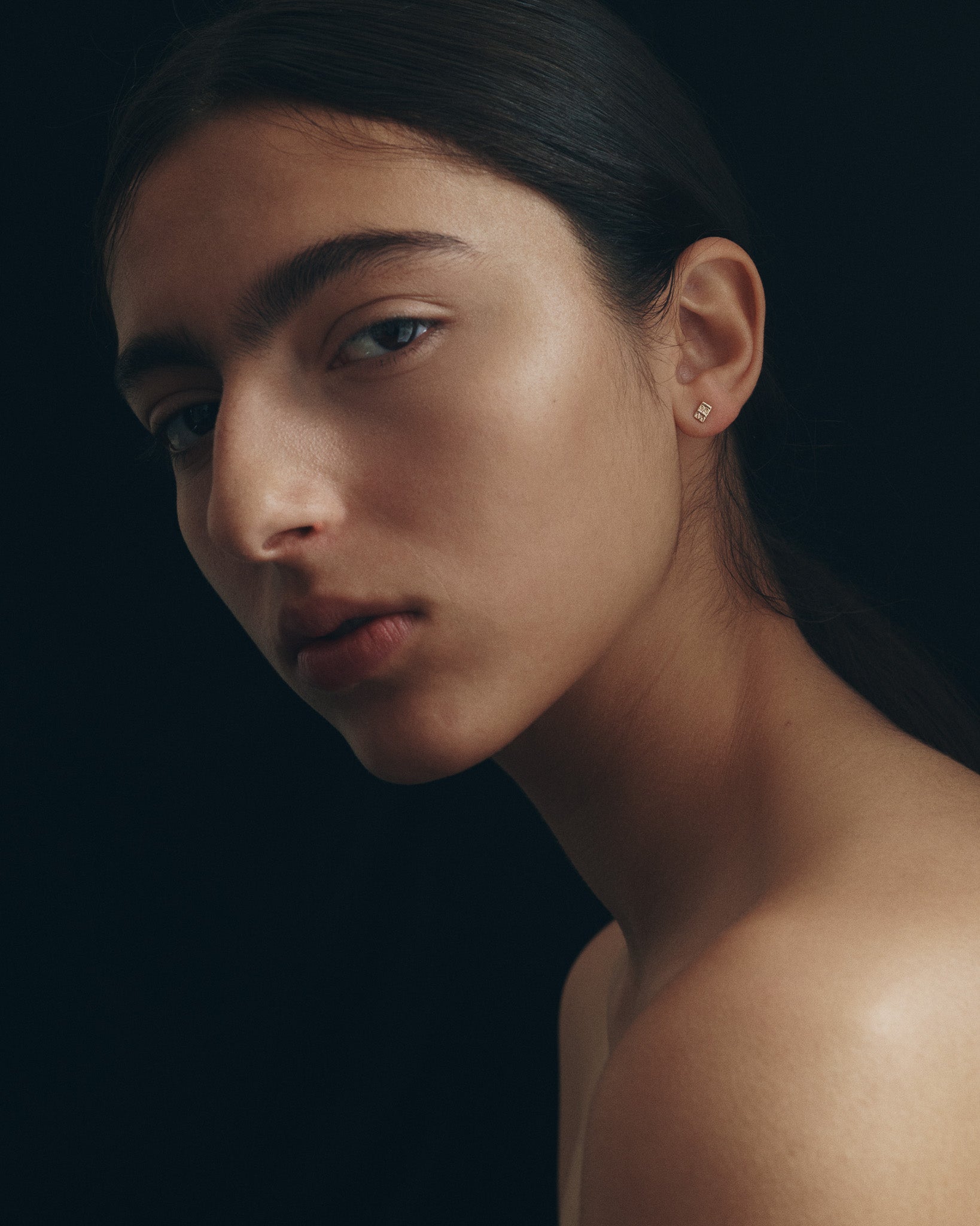 Relic MM Stud Earrings Solid Gold