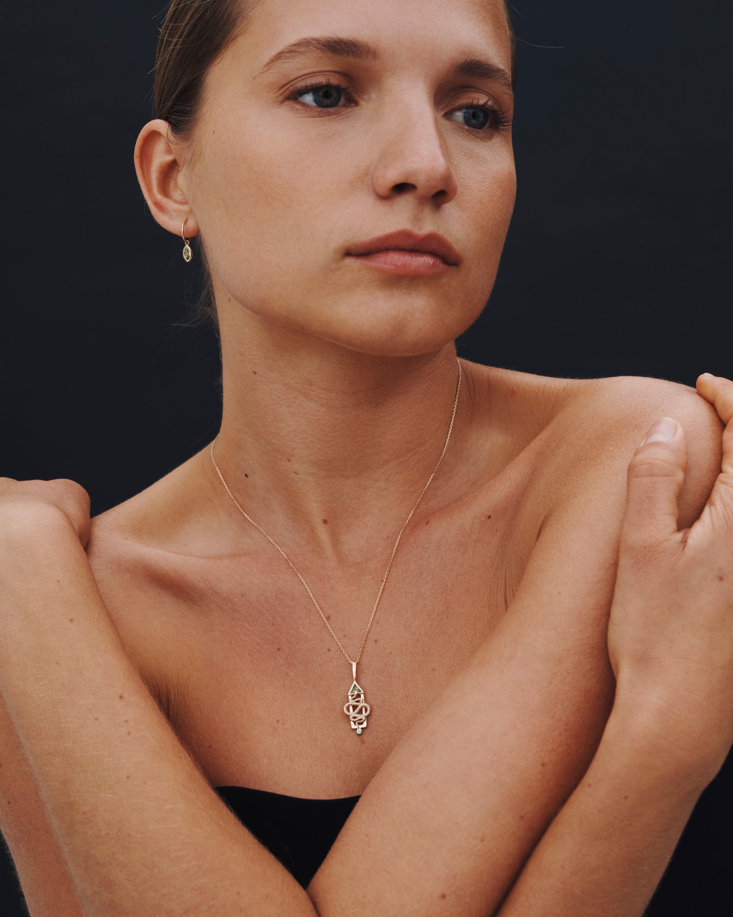 Rise Necklace Solid Gold