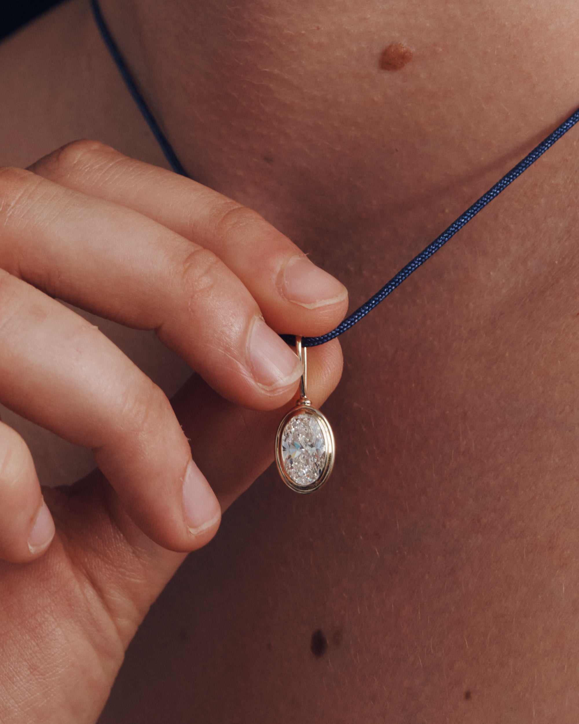 Seren Diamond Pendant Solid Gold