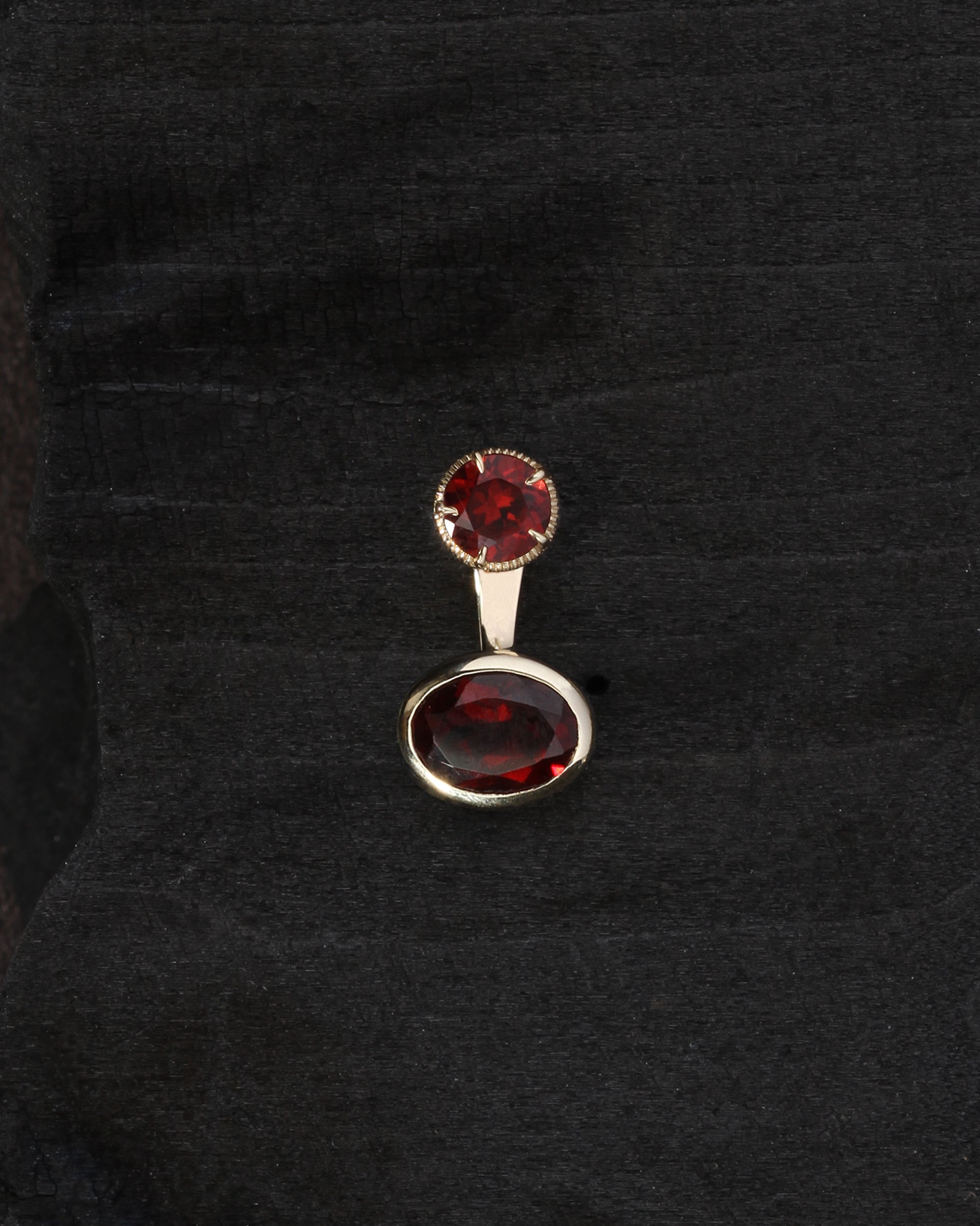 Orbit Garnet Ear Jacket Solid Gold