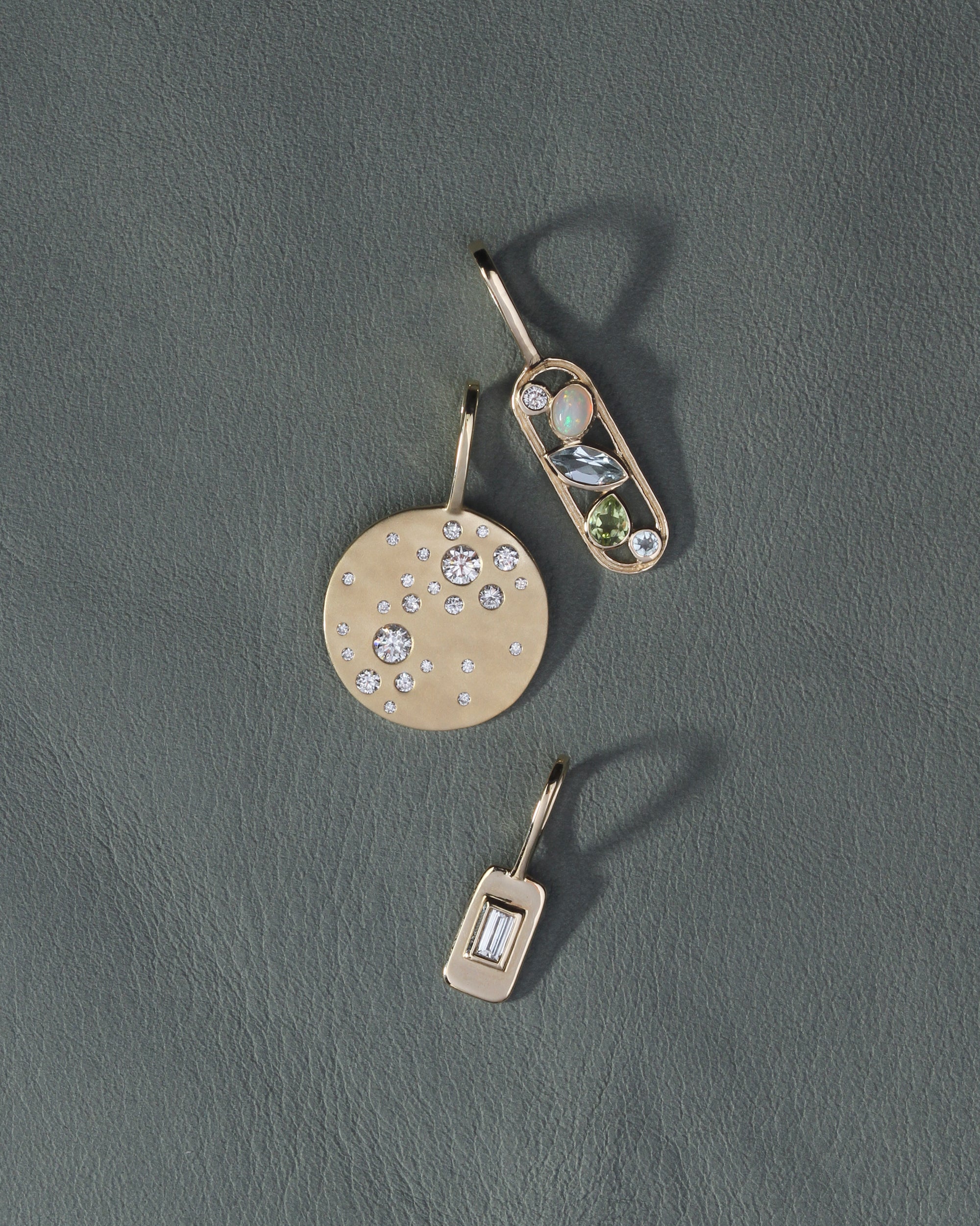 Amara Pendant Solid Gold