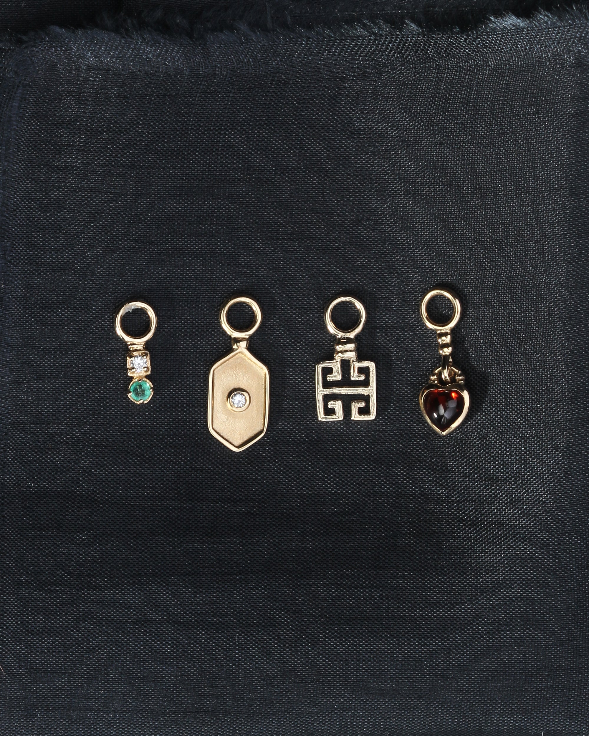Ve Ear Charm Diamond Solid Gold
