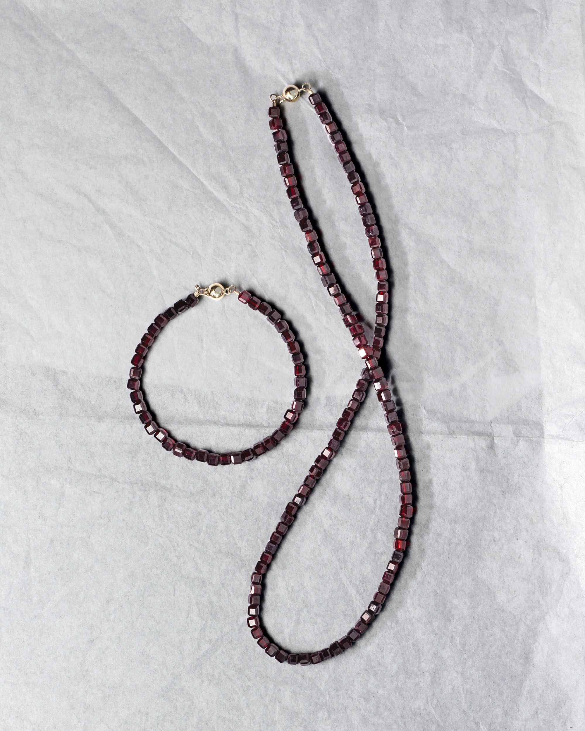 Lucien Garnet Bead Bracelet Solid Gold