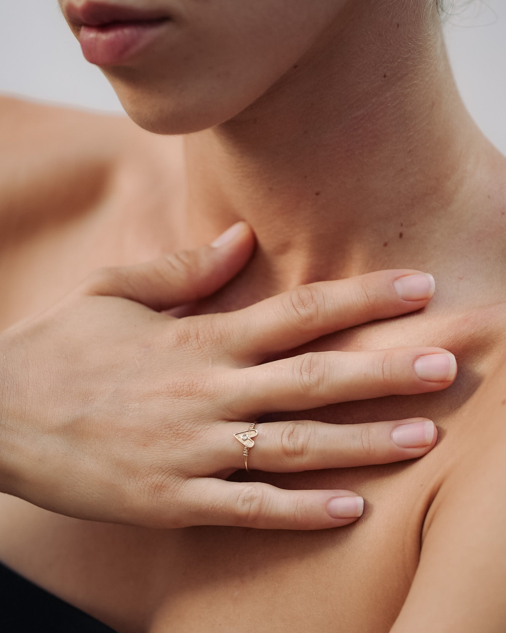 Amore Ring Diamond Solid Gold