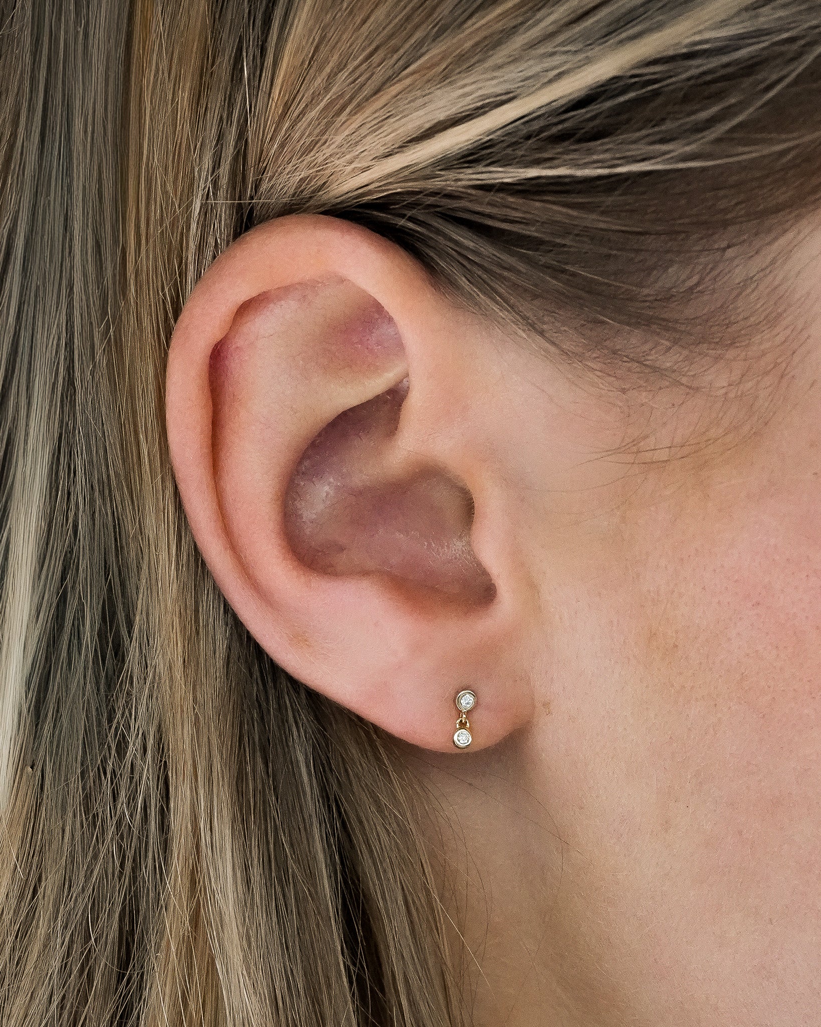 Vesper Drop Single Cartilage Earring Diamond Solid Gold