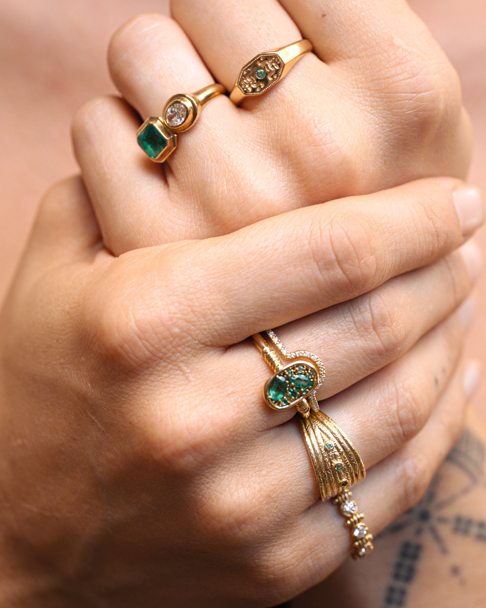Ziya Ring Emerald Solid Gold