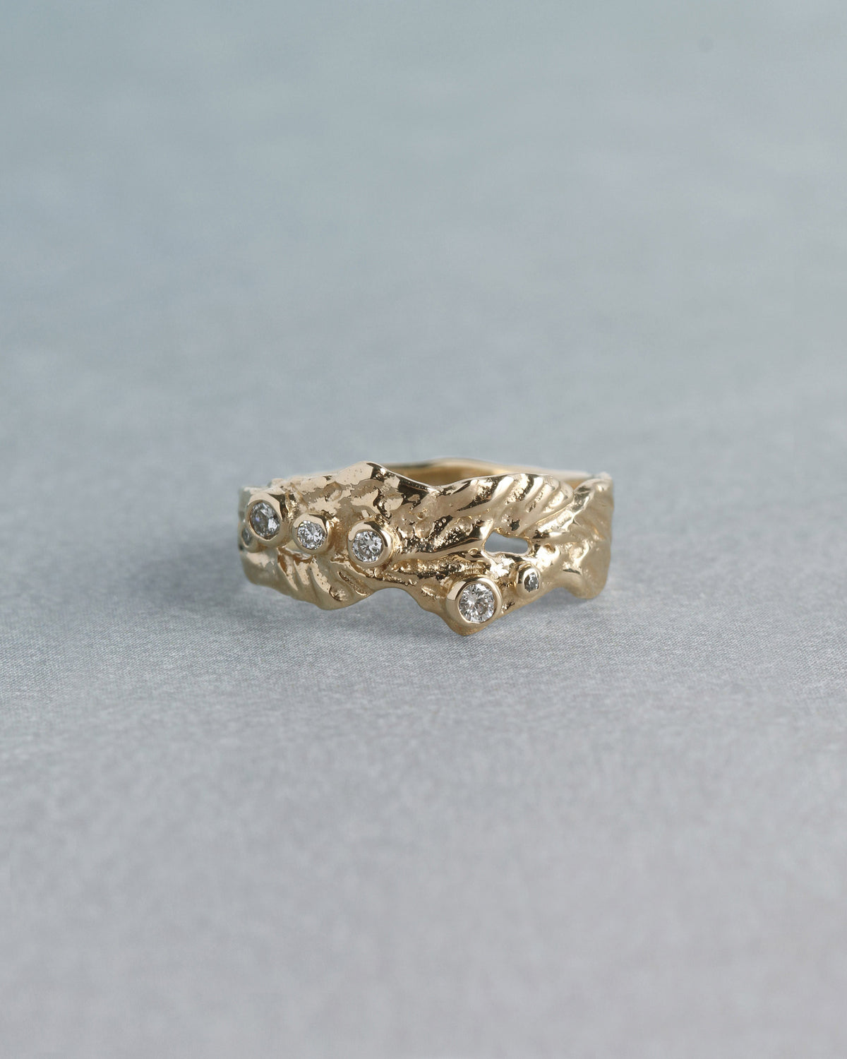 Gaia I Diamond Ring Solid Gold, flatlay