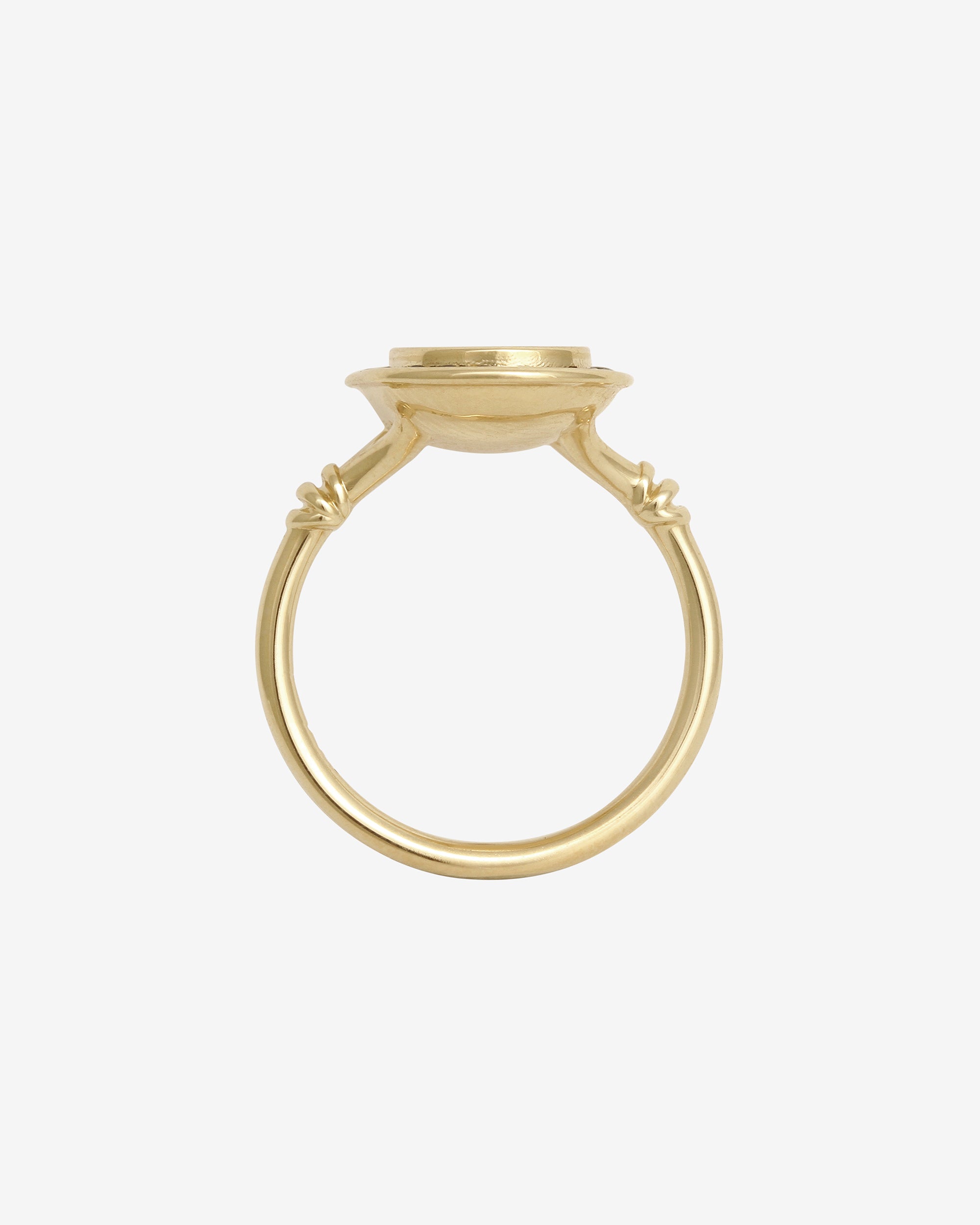 Illume Halo Ring Sapphire Solid Gold
