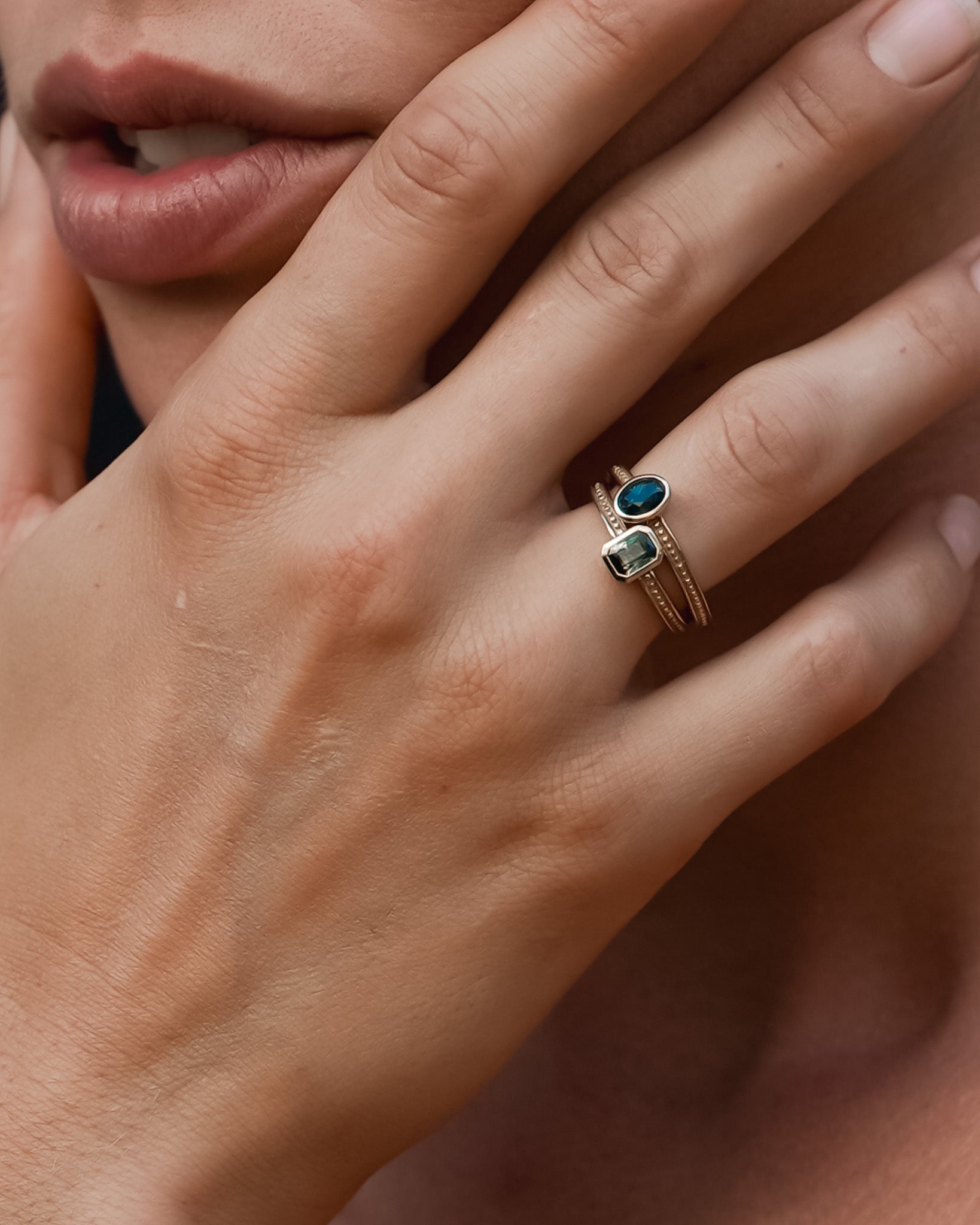 Mila Oval Ring 0.8ct Teal Sapphire Solid Gold