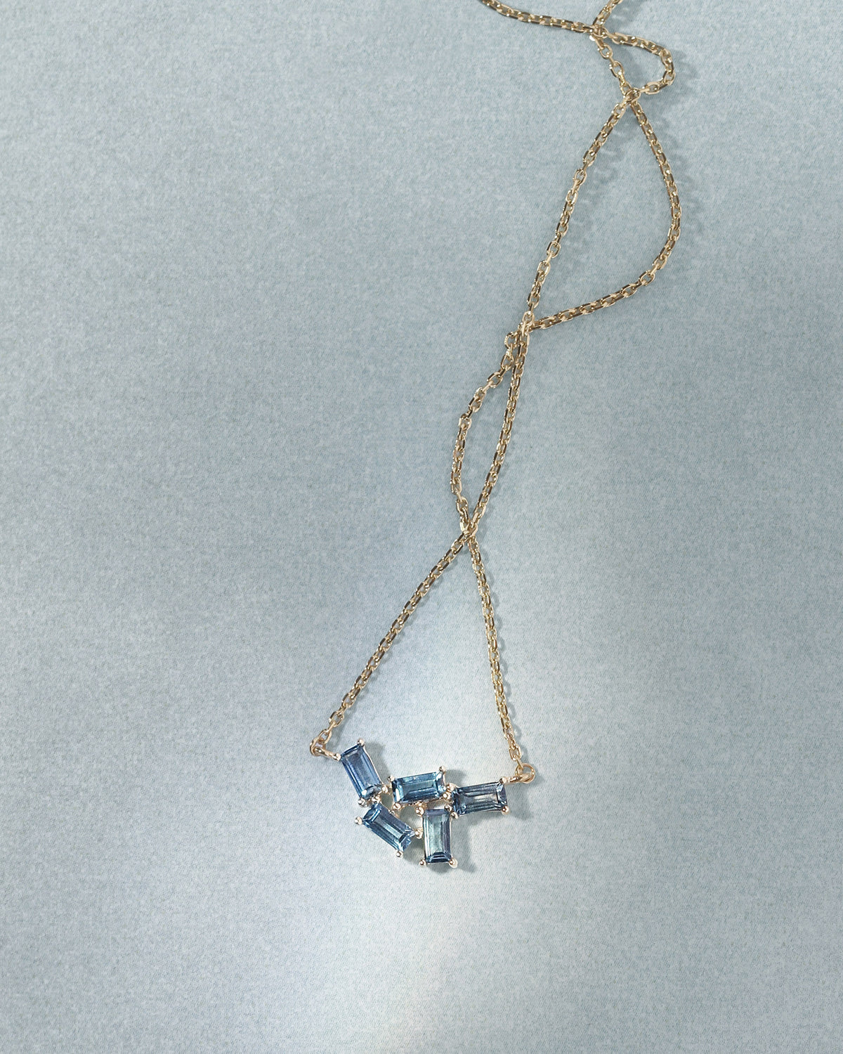 Monti Topaz Necklace Solid Gold, flatlay
