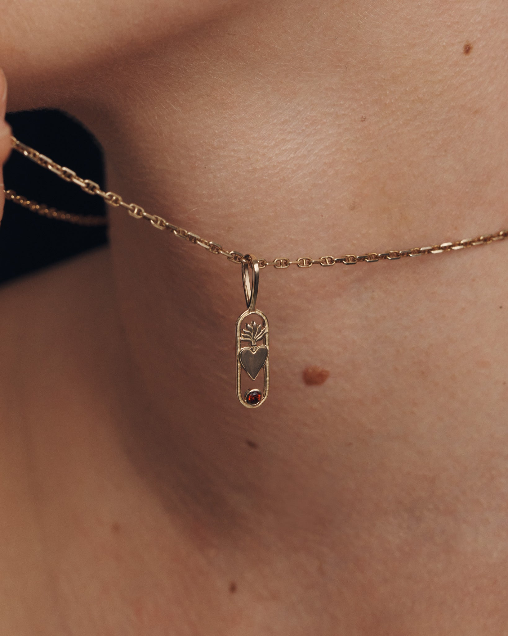 Sanctus Pendant Solid Gold