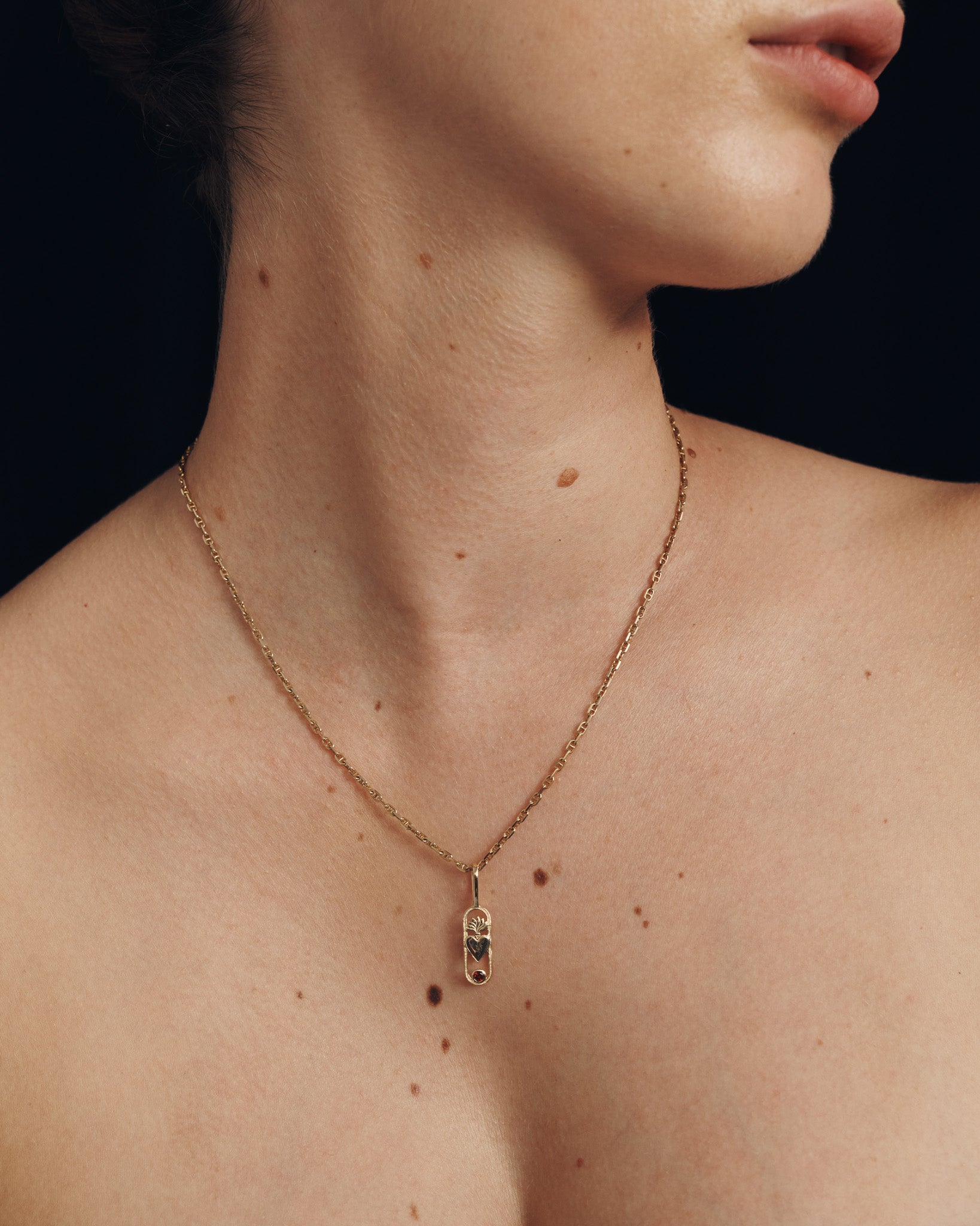 Sanctus Pendant Solid Gold