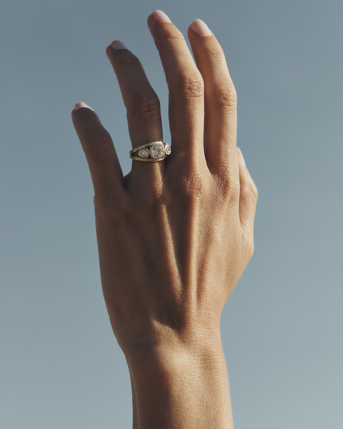 Vela Trilogy Diamond Ring Solid Gold, worn on the hand