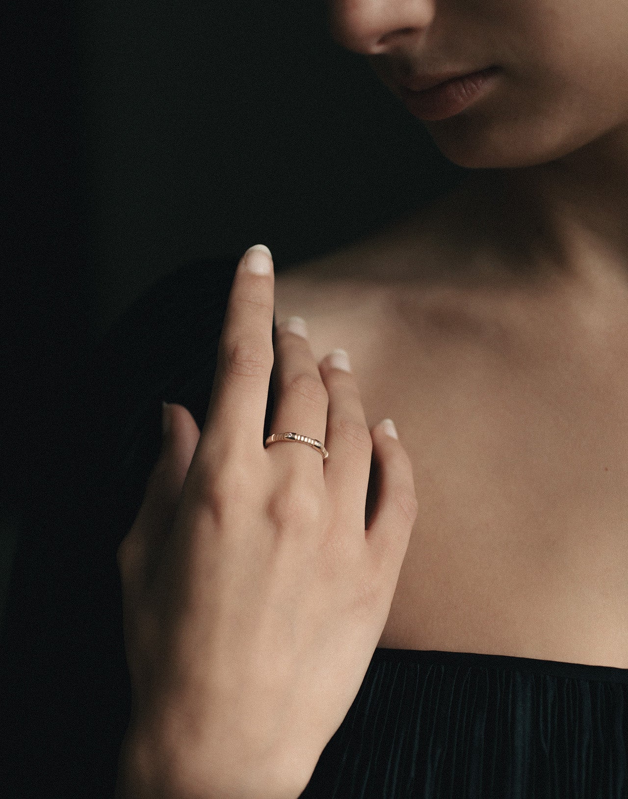 Temple of the Sun Amari Ring Diamond Solid Gold