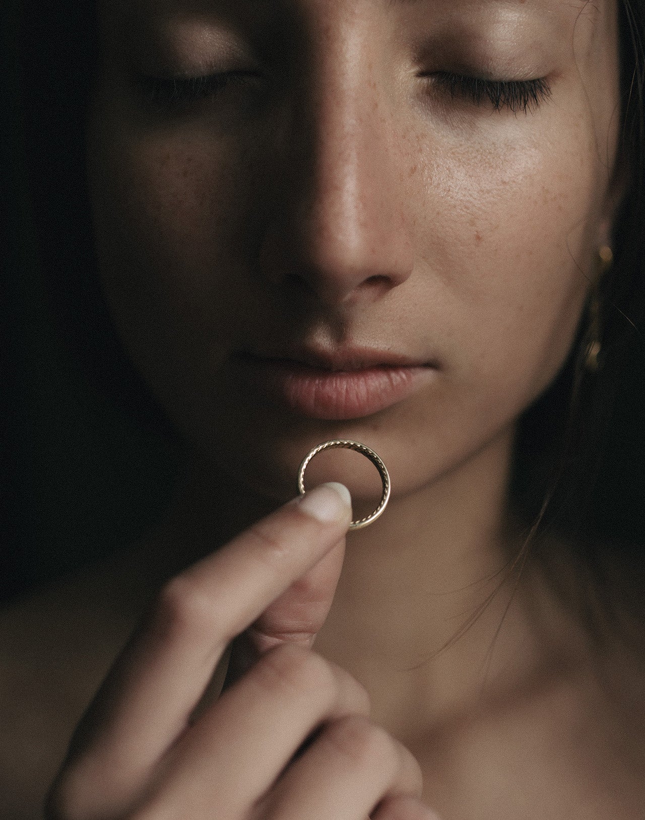 Temple of the Sun Chevron 3mm Ring Solid Gold