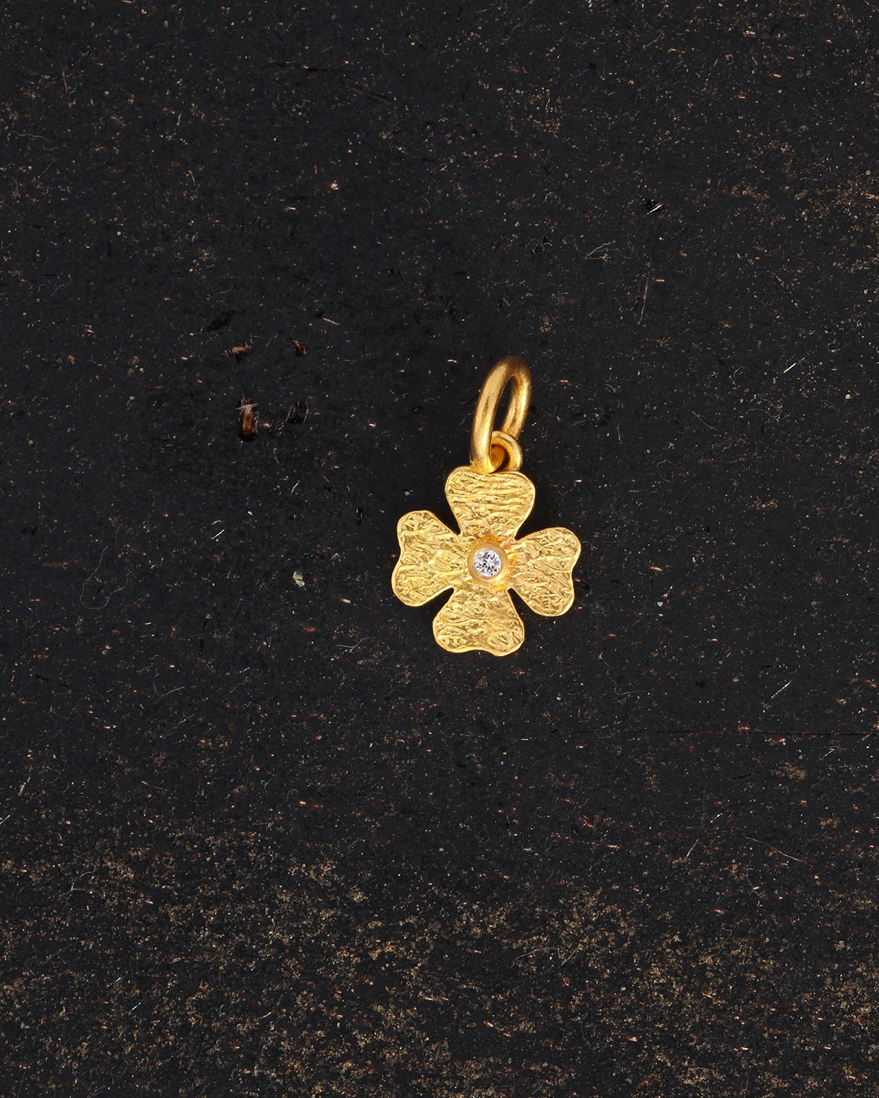 Temple of the Sun Clover Pendant Small Diamond Solid Gold