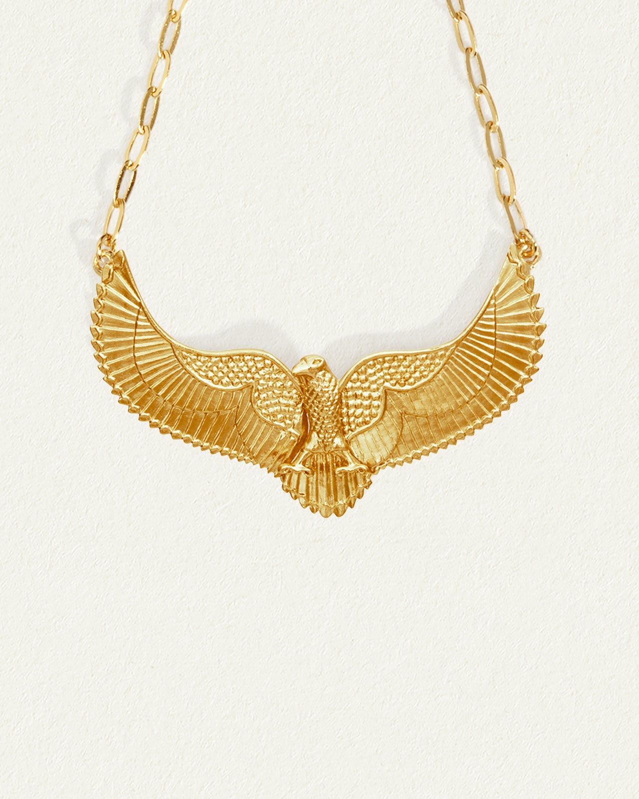 thumbnail image 2 of Solid 10K Yellow Gold Eagle Hawk Flying Landing Bird Of 2 of 9