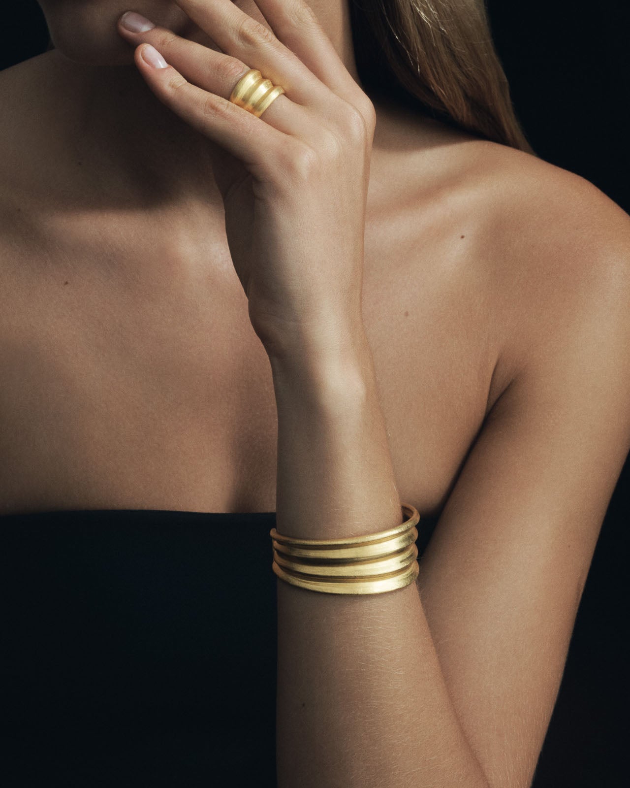 Temple of the Sun Fluted Ring Solid Gold