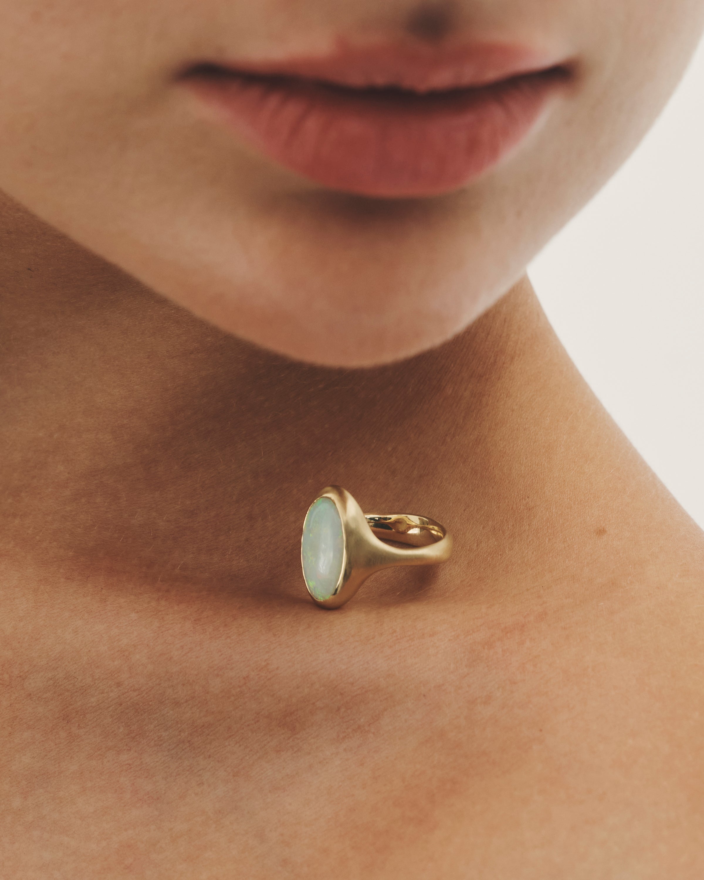 Temple of the Sun Iris Ring 3.63ct Opal Solid Gold