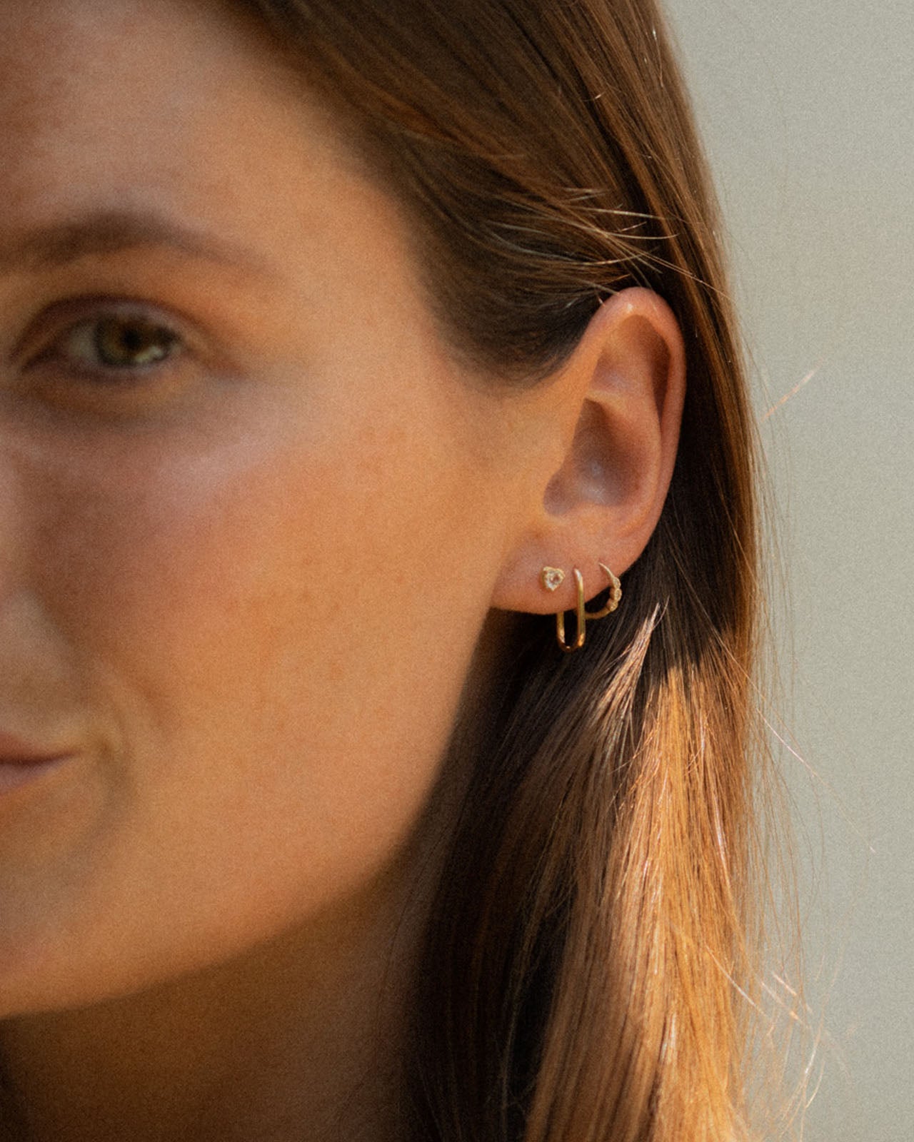 Temple of the Sun Jewellery Venus Single Cartilage Earring White Topaz Solid Gold