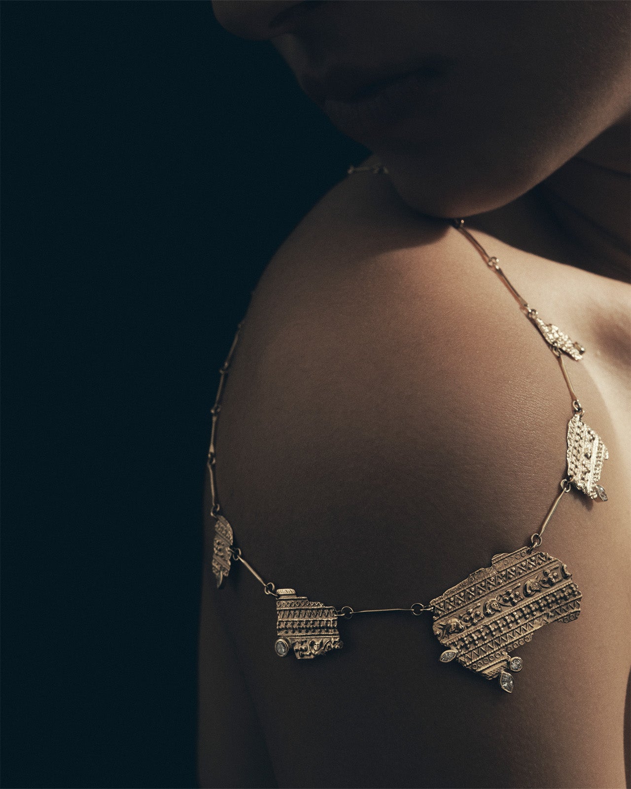 Temple of the Sun Relic V Necklace Diamond Solid Gold