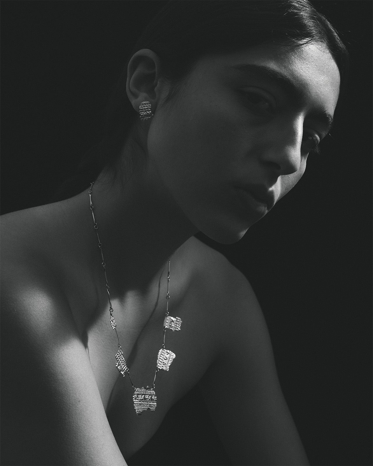 Temple of the Sun Relic V Necklace Solid Gold