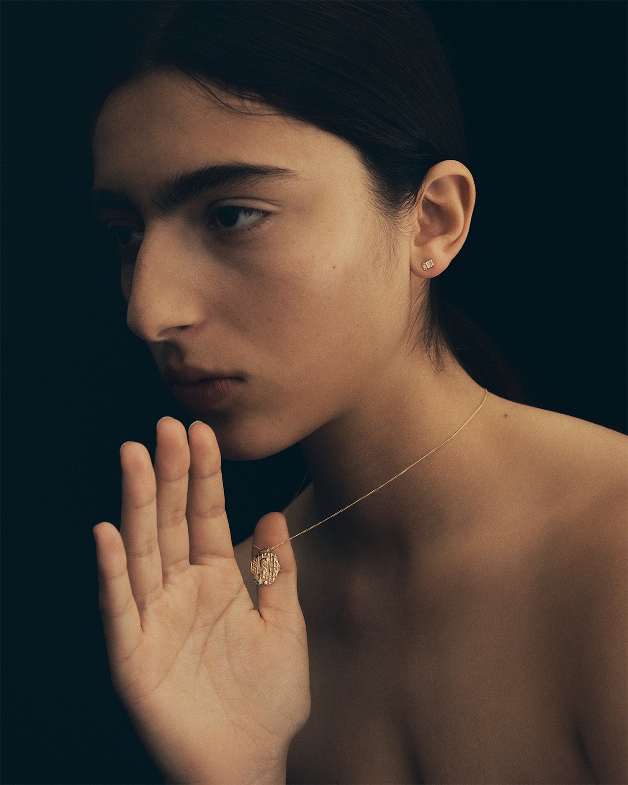 Temple of the Sun Relic VIII Necklace Emerald Solid Gold