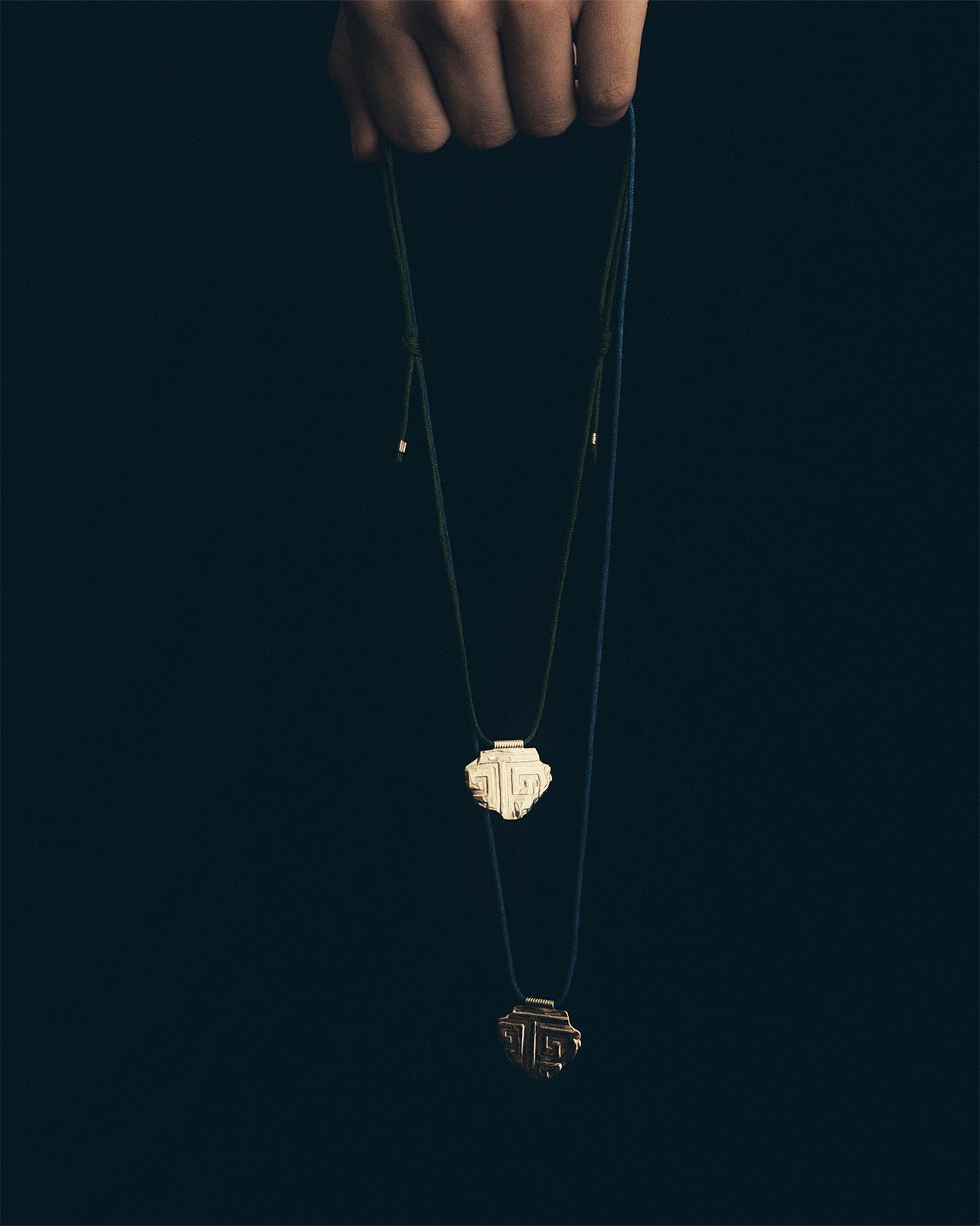 Temple of the Sun Relic XIII Necklace Blue Solid Gold