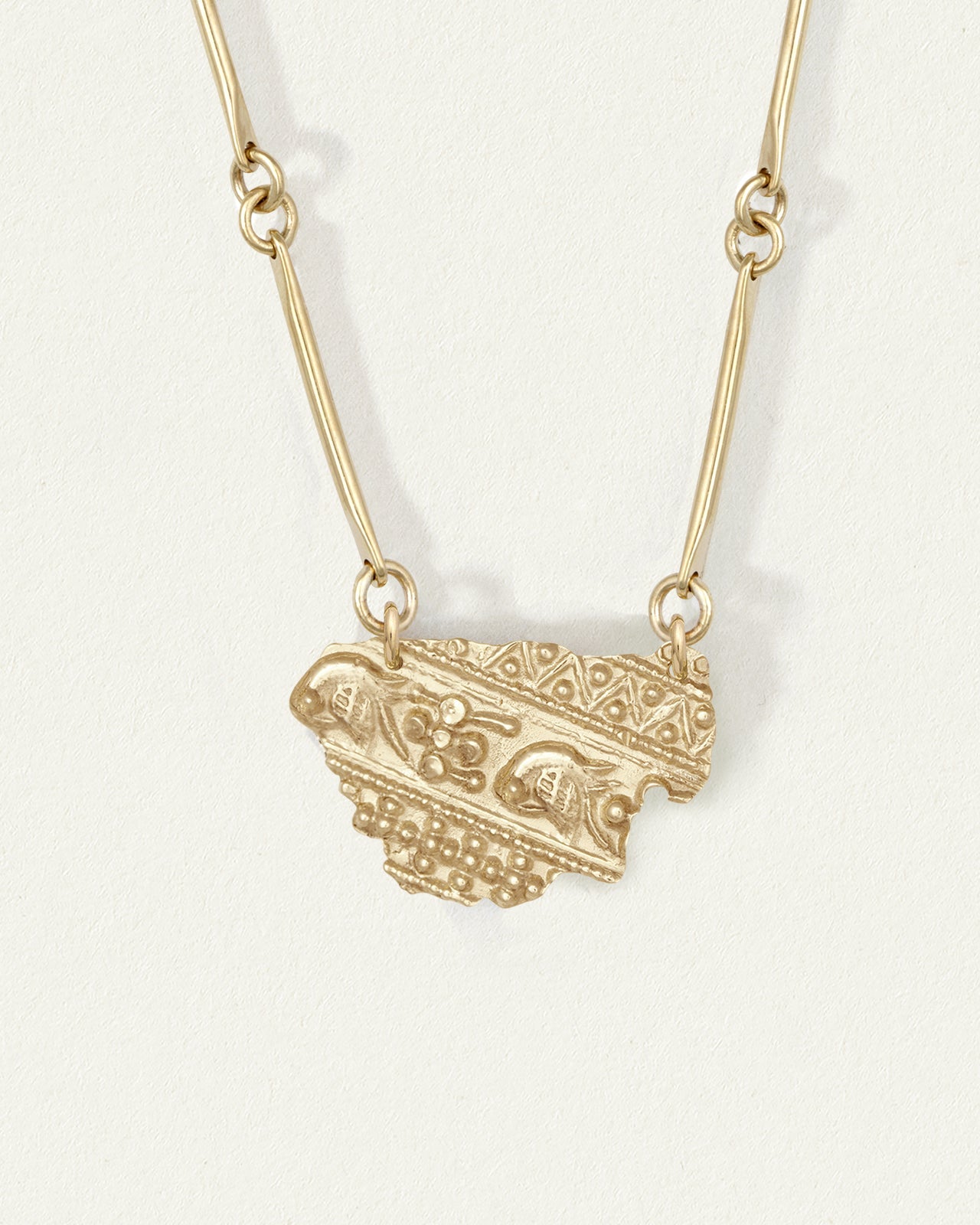 Air max store necklace