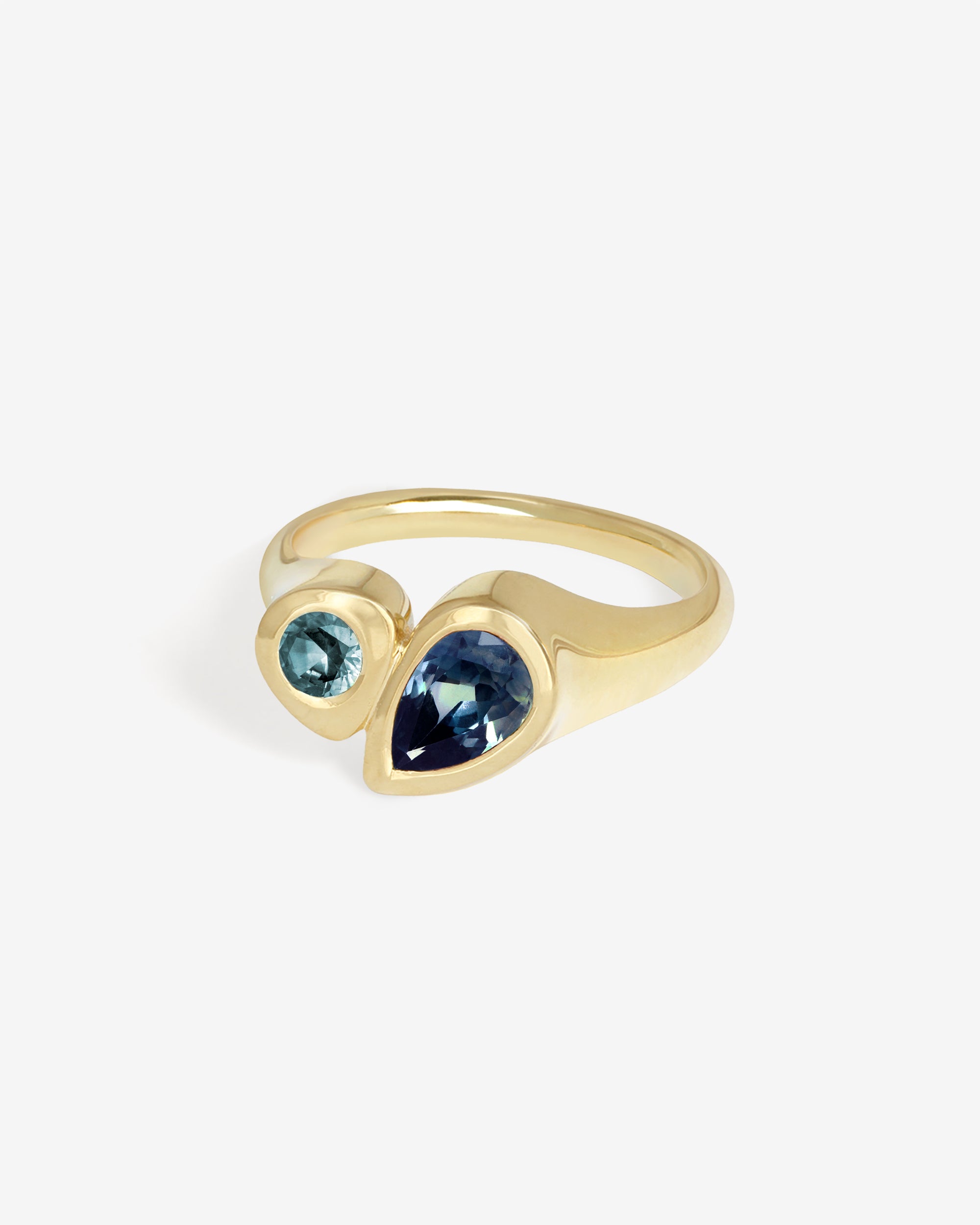 Temple of the Sun Synergy Ring Teal Sapphire Solid Gold