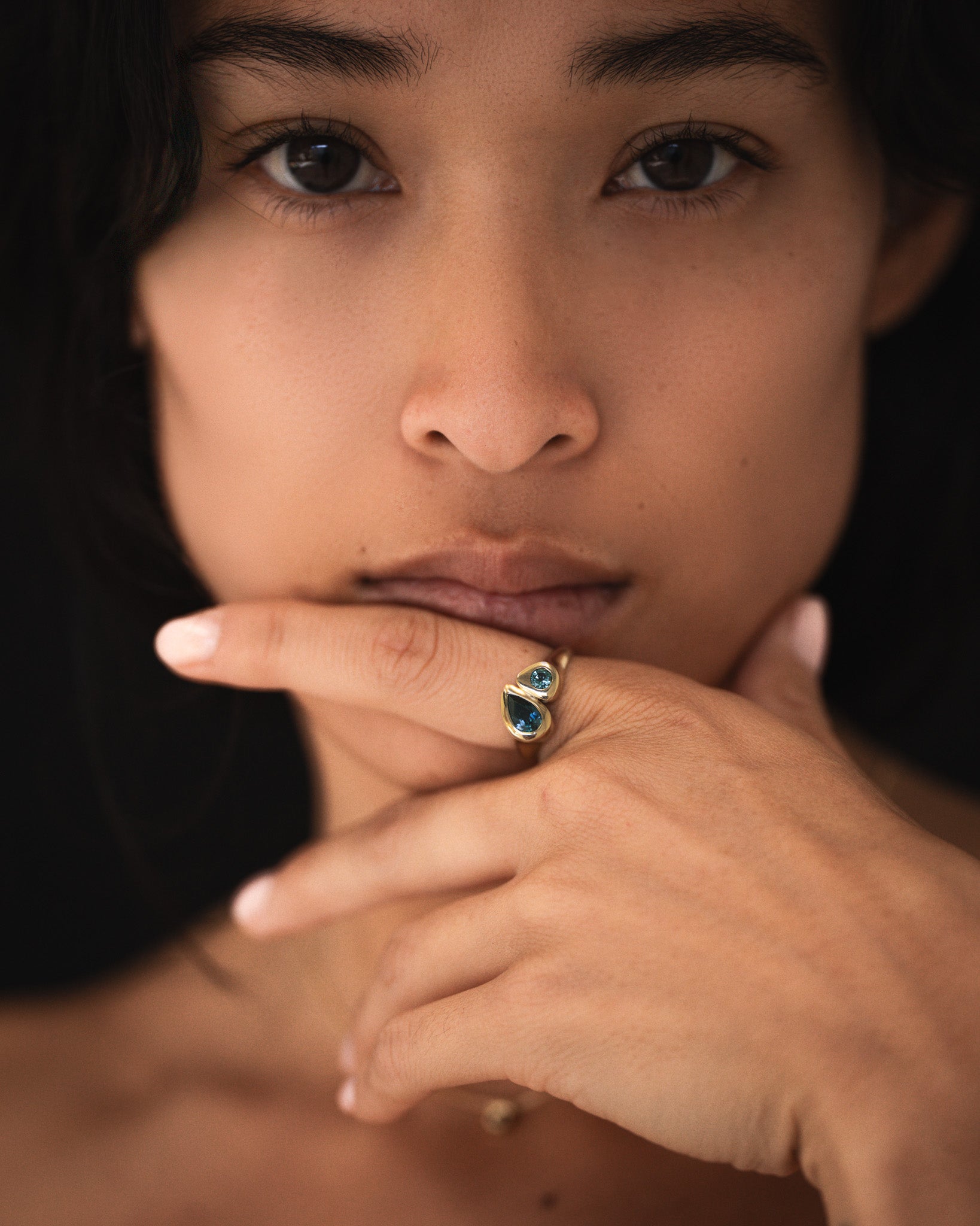 Temple of the Sun Synergy Ring Teal Sapphire Solid Gold