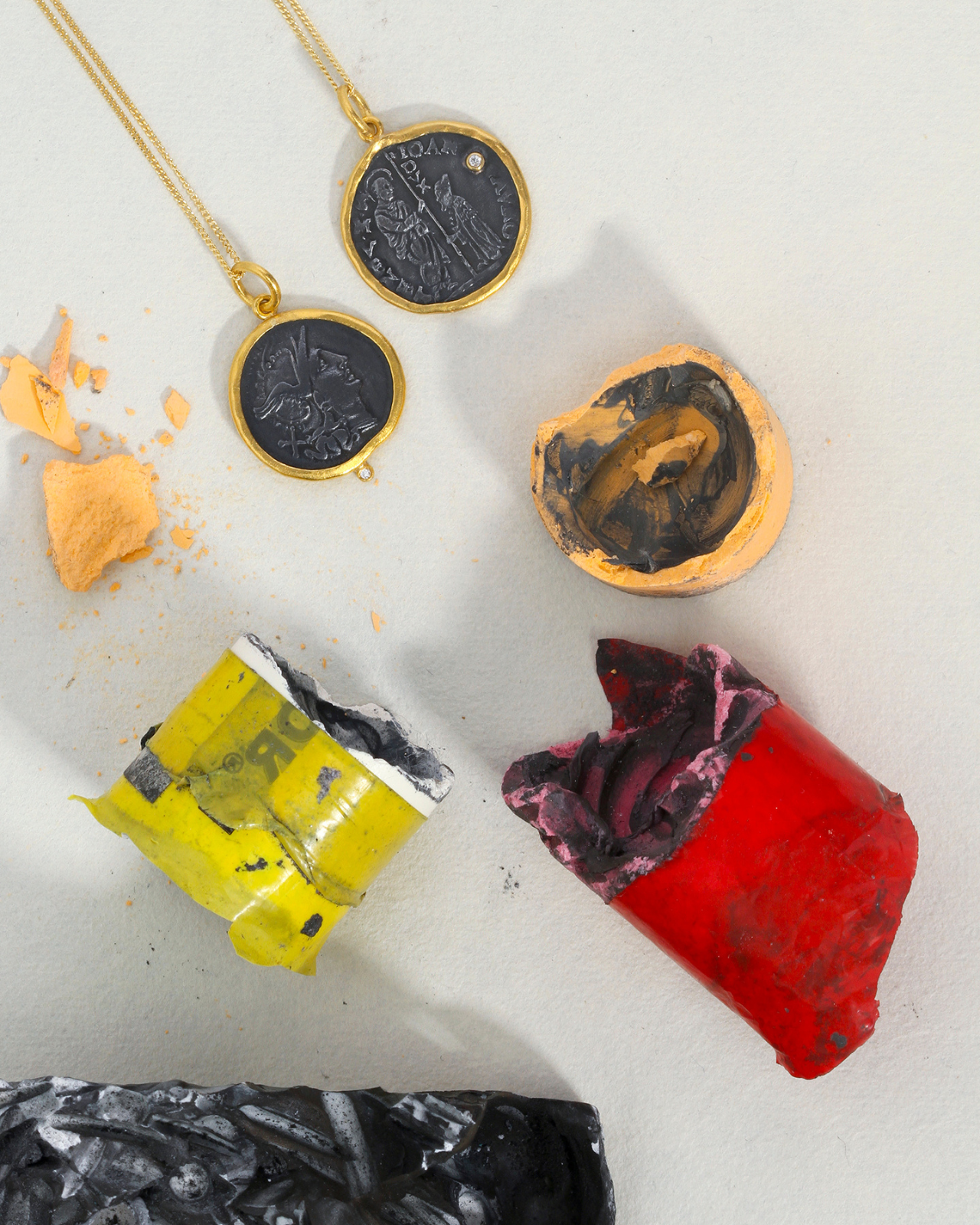 Temple of the Sun Victory Necklace Diamond Solid Gold