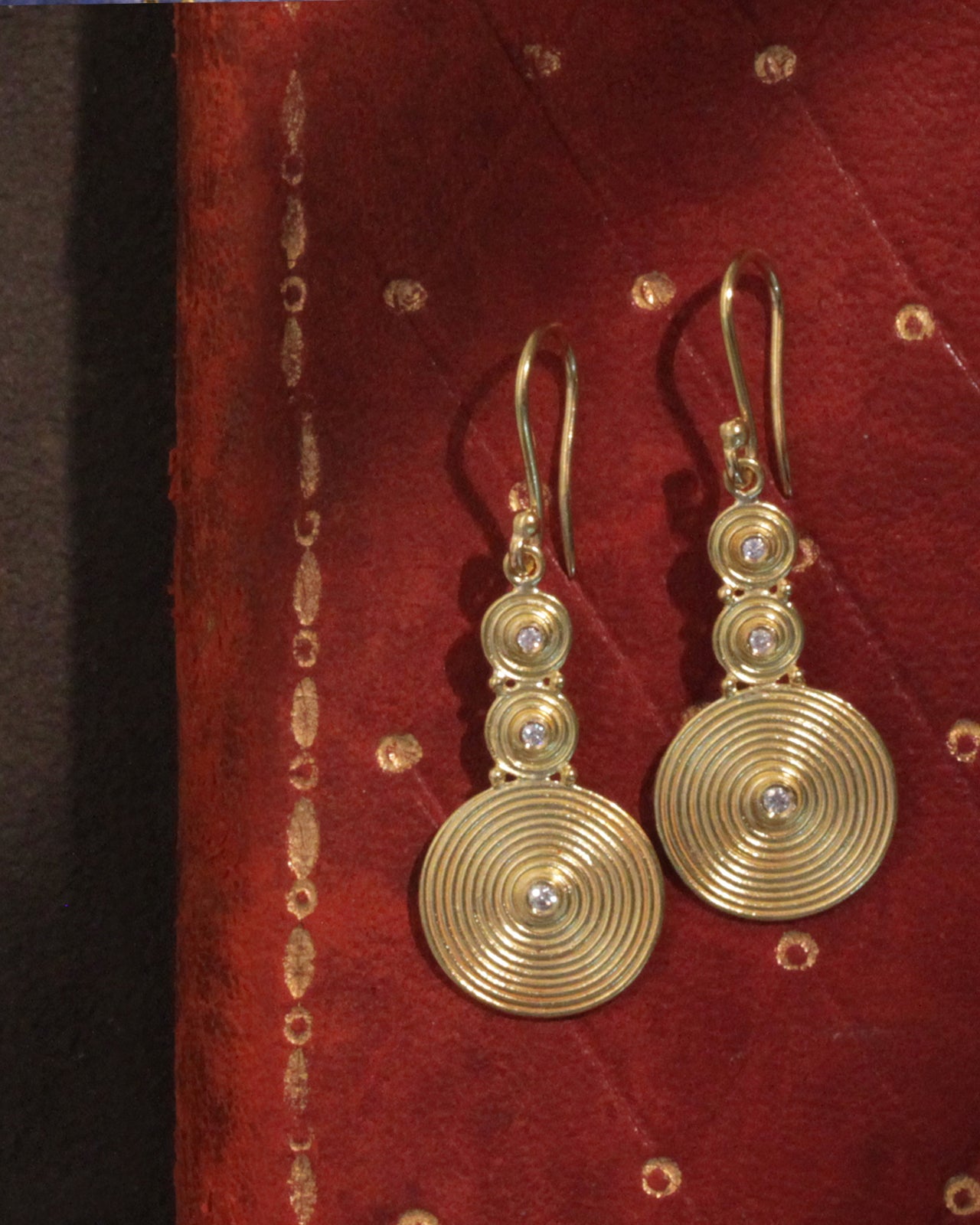 Temple of the Sun Lydia Earrings Solid Gold