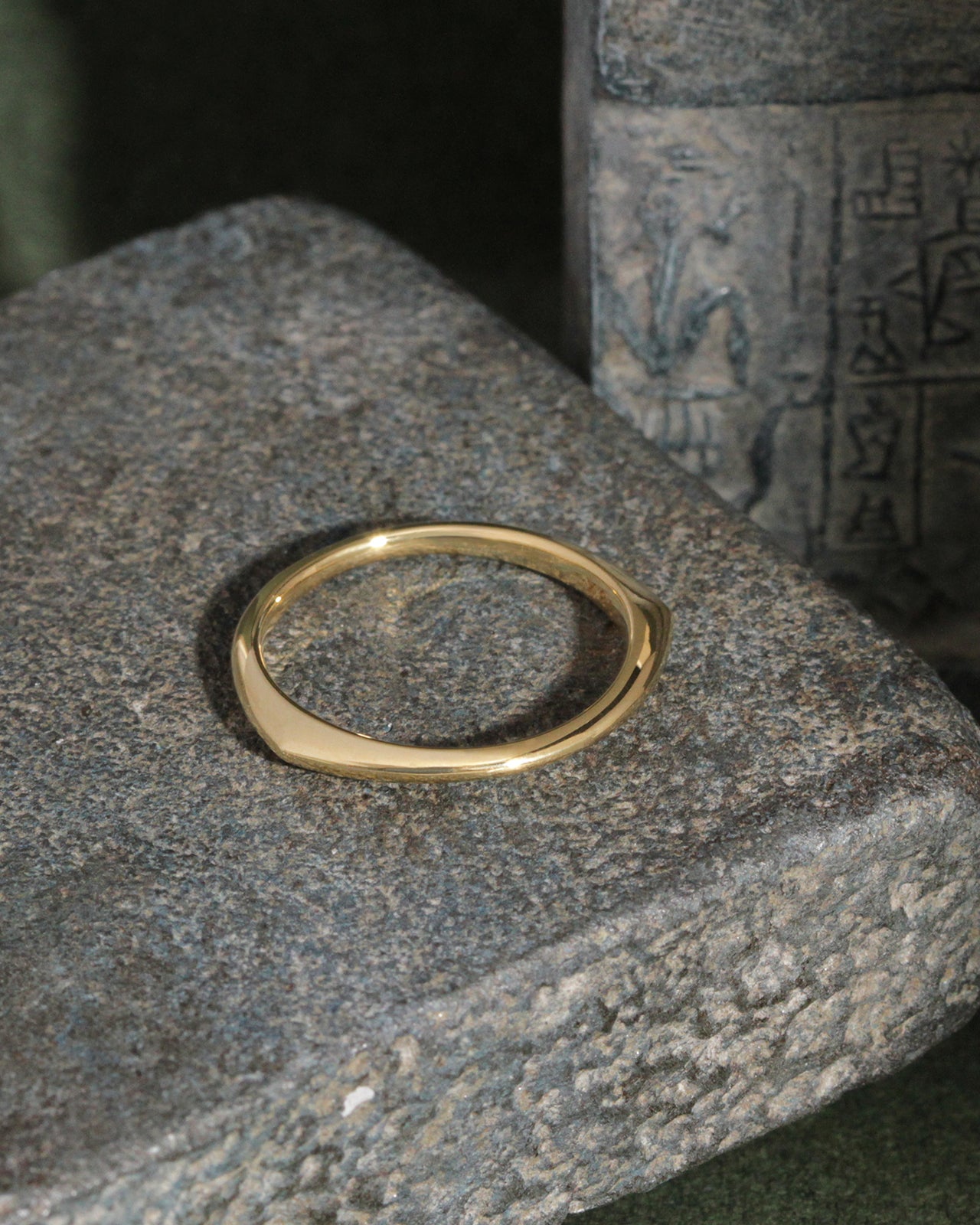 Temple of the Sun Saba Ring Solid Gold