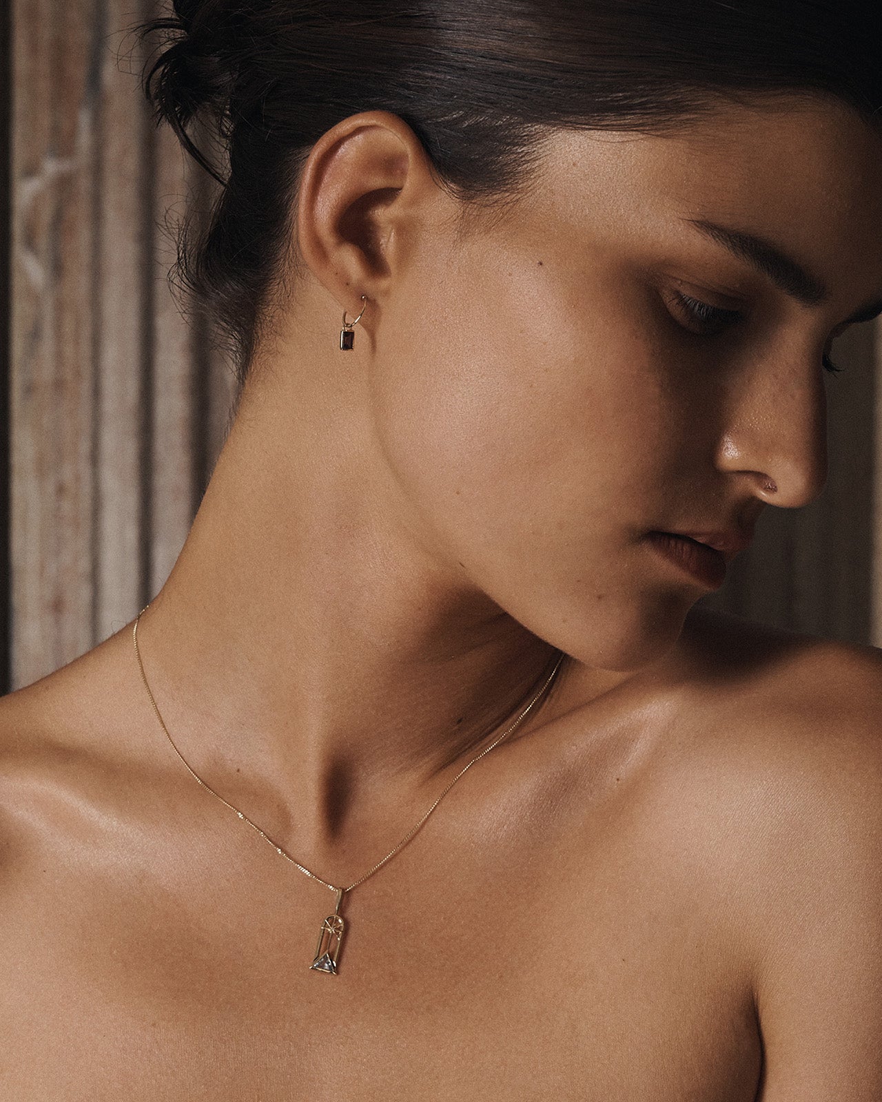 Temple of the Sun Vale Single Earring Solid Gold