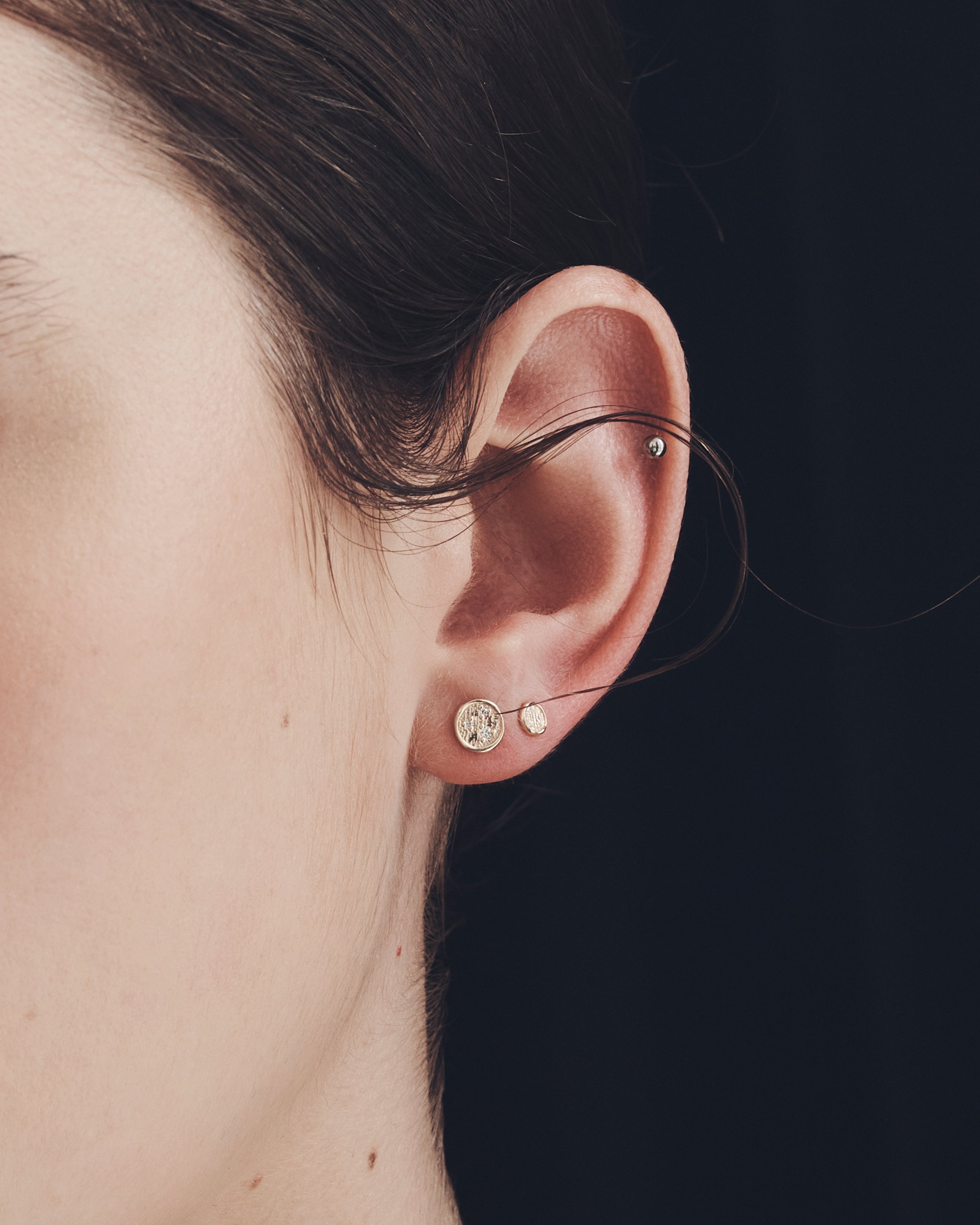 Kasia Small Stud Earrings Solid Gold