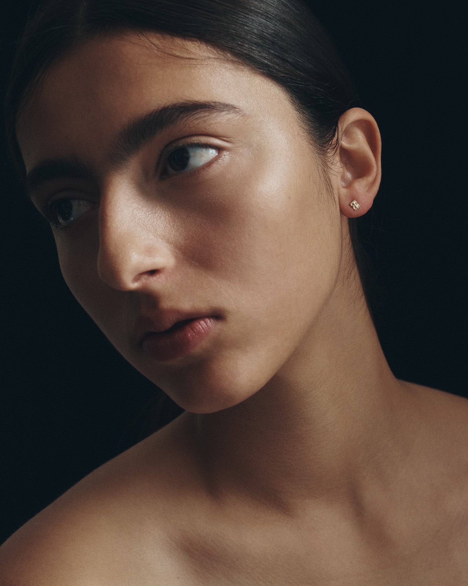 Relic VIII Stud Earrings Solid Gold