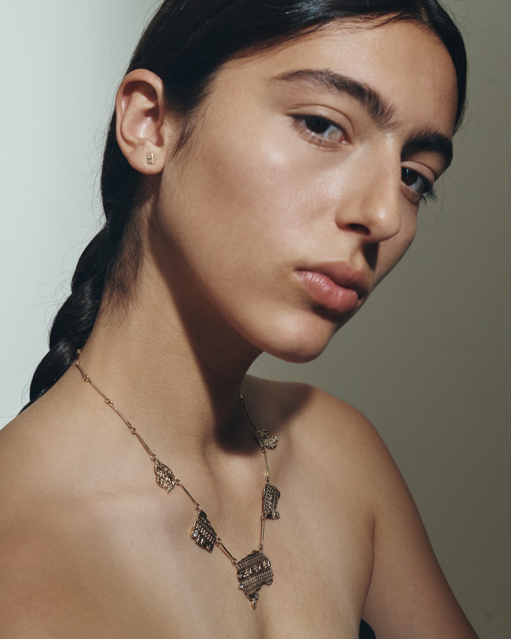 Relic V Necklace Diamond Solid Gold