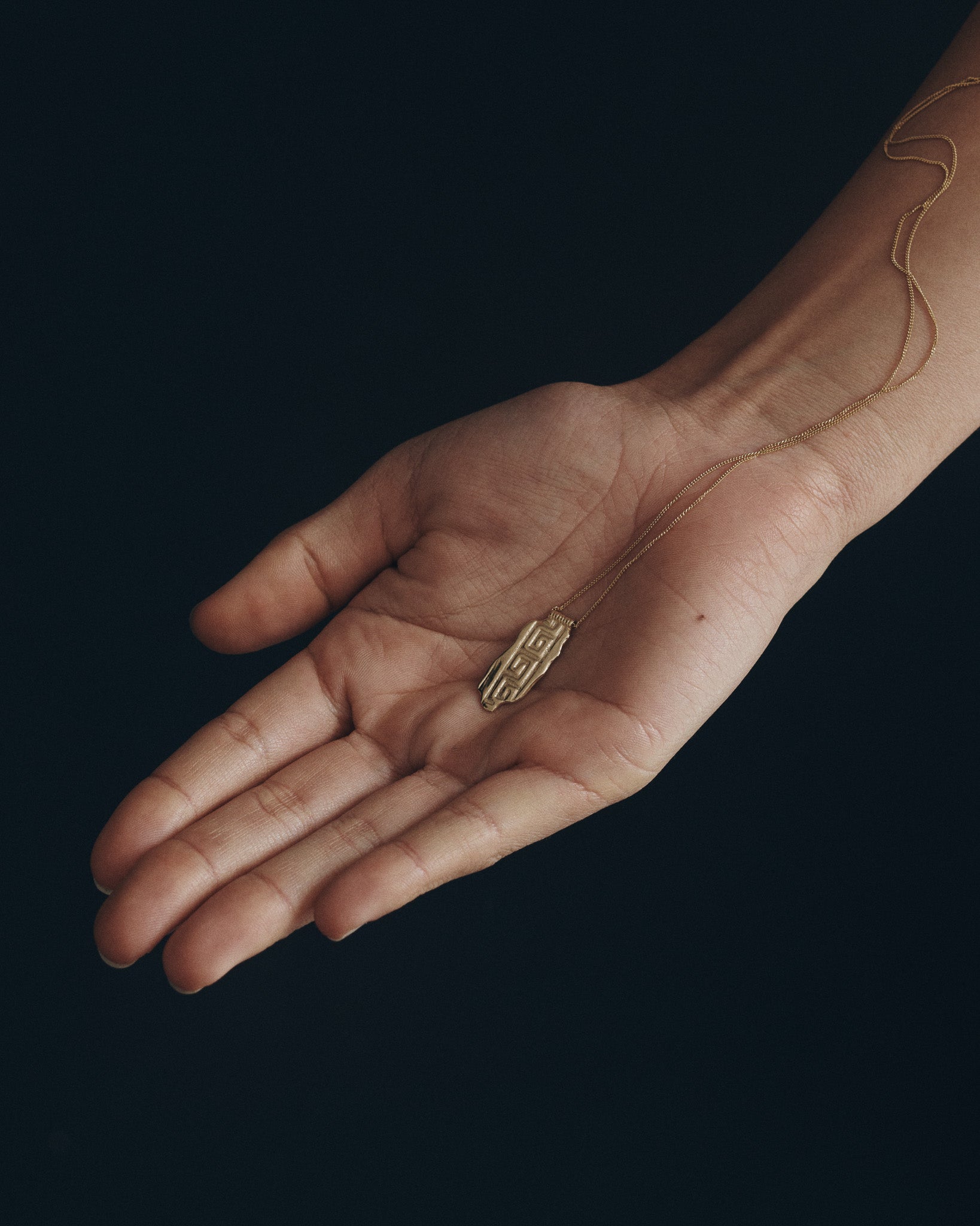 Relic XIV Necklace Solid Gold