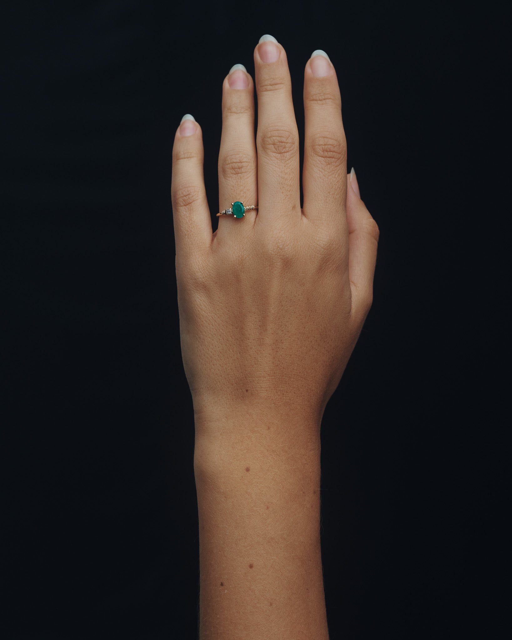 Kyri Ring Emerald Diamond Solid Gold