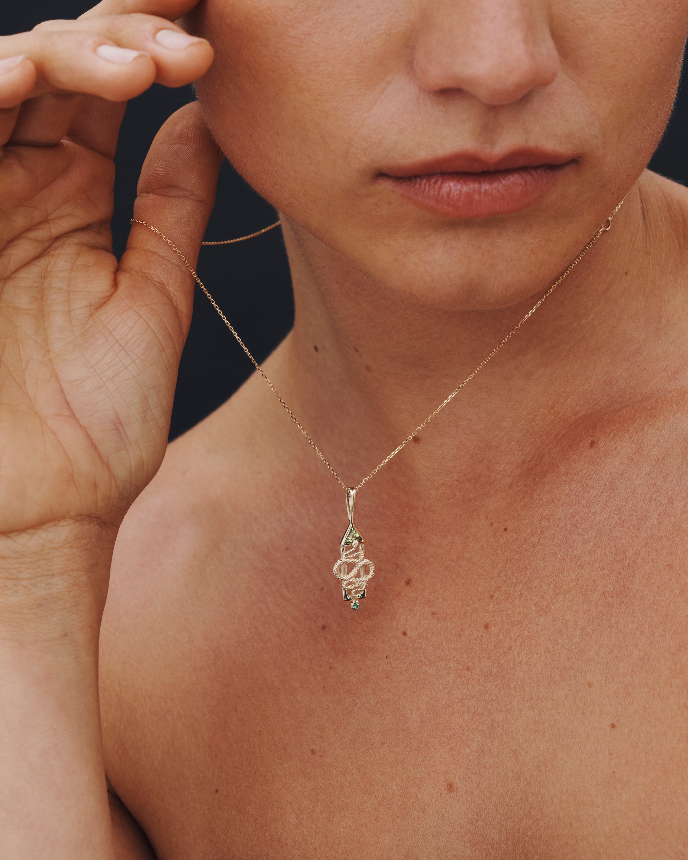 Ricci Single Earring Solid Gold