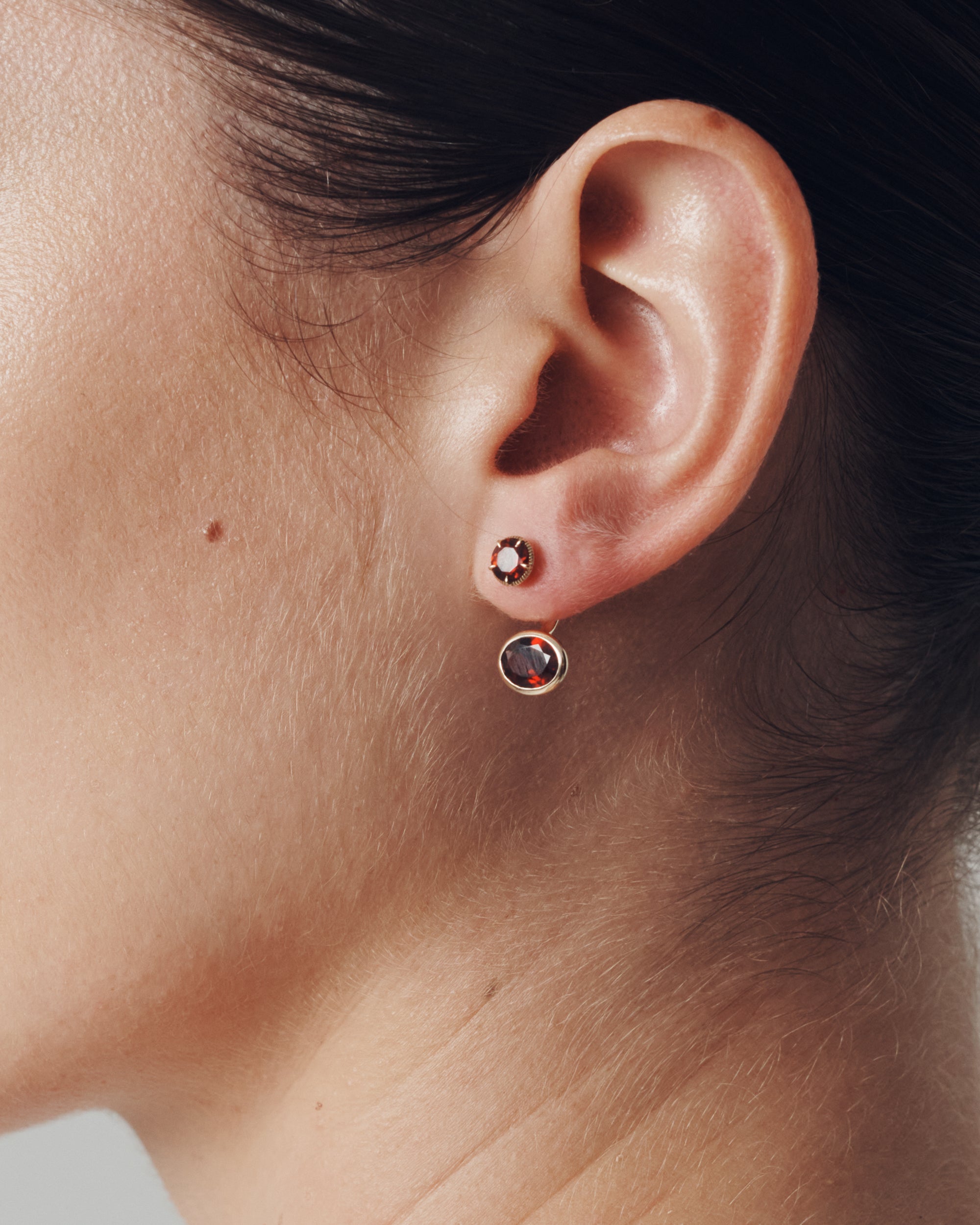 Orbit Garnet Ear Jacket Solid Gold