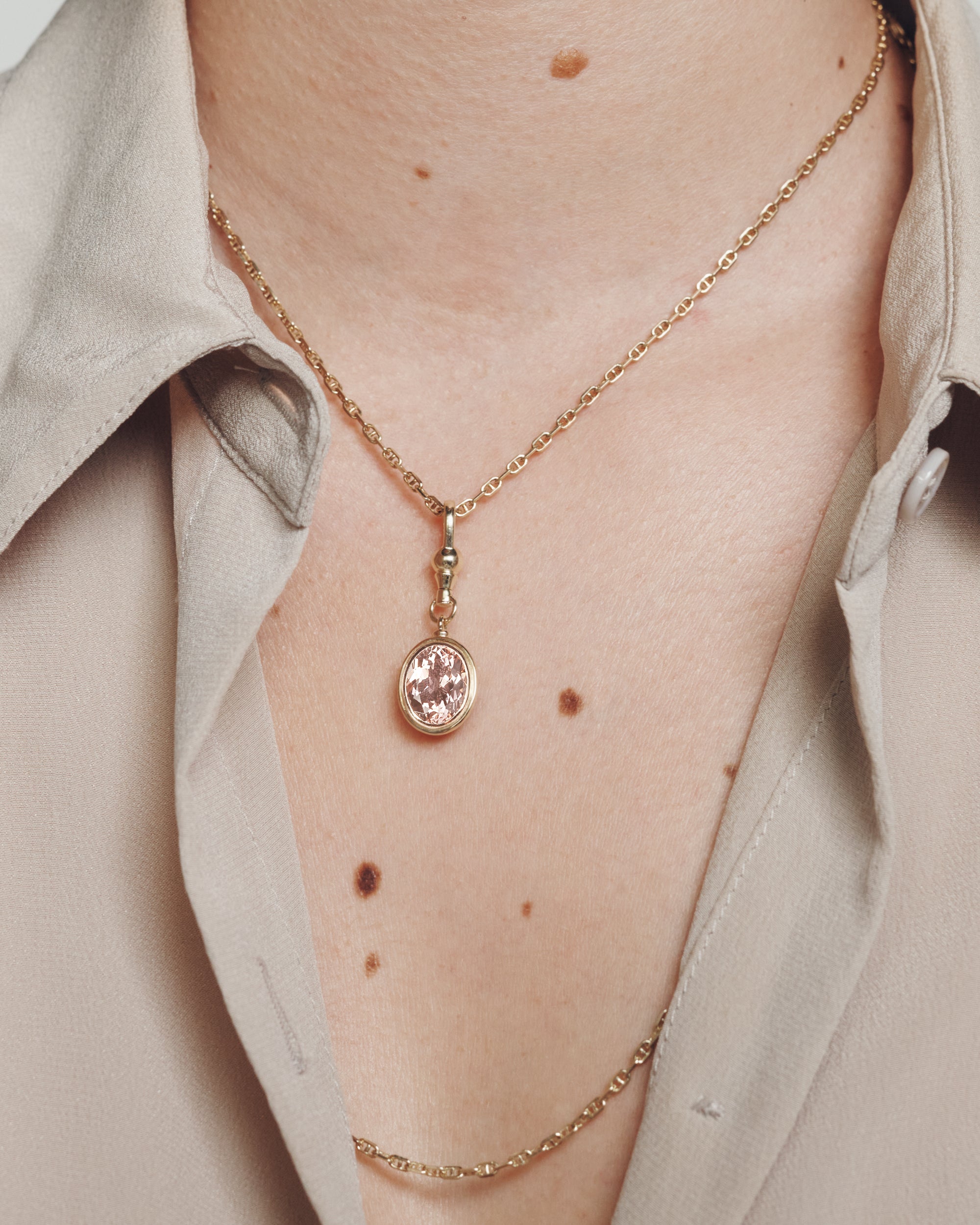 Uma Morganite Pendant Solid Gold