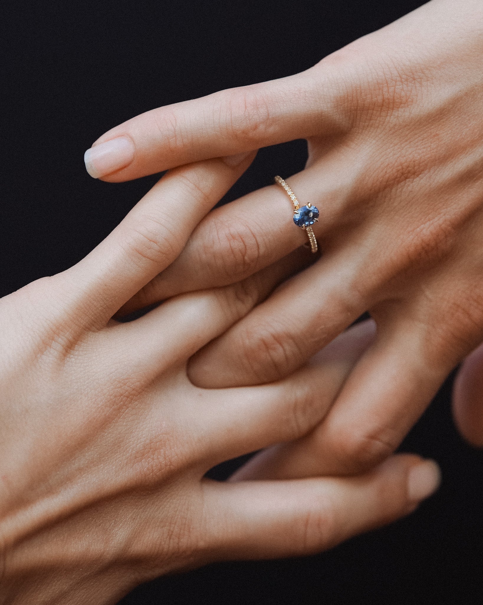 Adama Oval Ring 0.89ct Blue Spinel Diamond Solid Gold