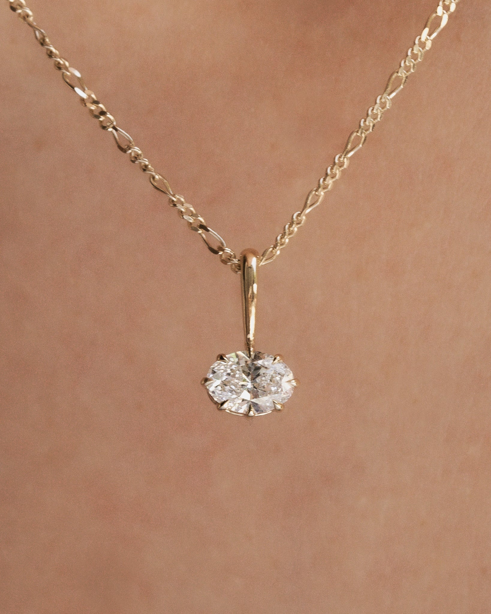 Astra Oval Pendant Diamond Solid Gold