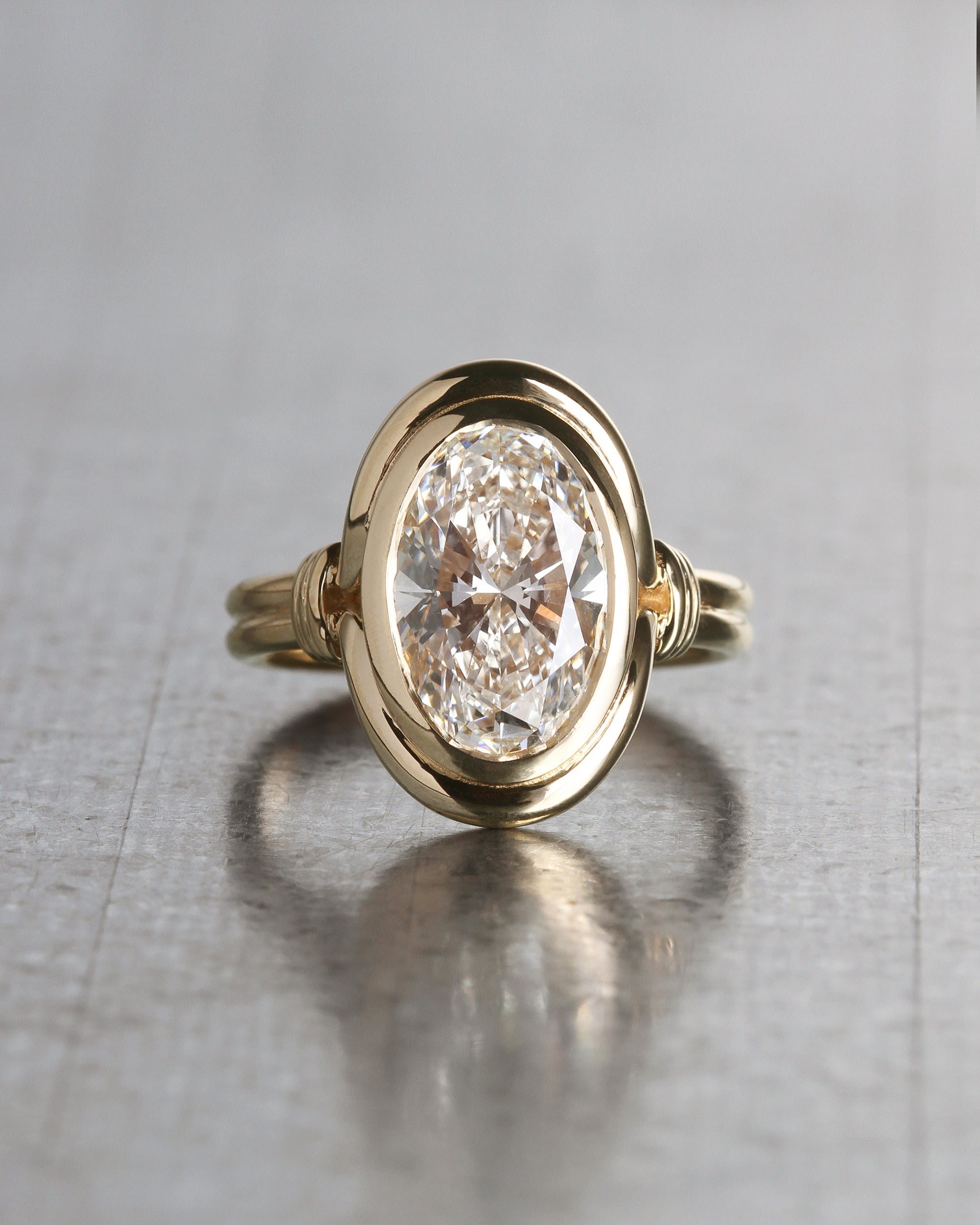 Aura Diamond Ring Solid Gold