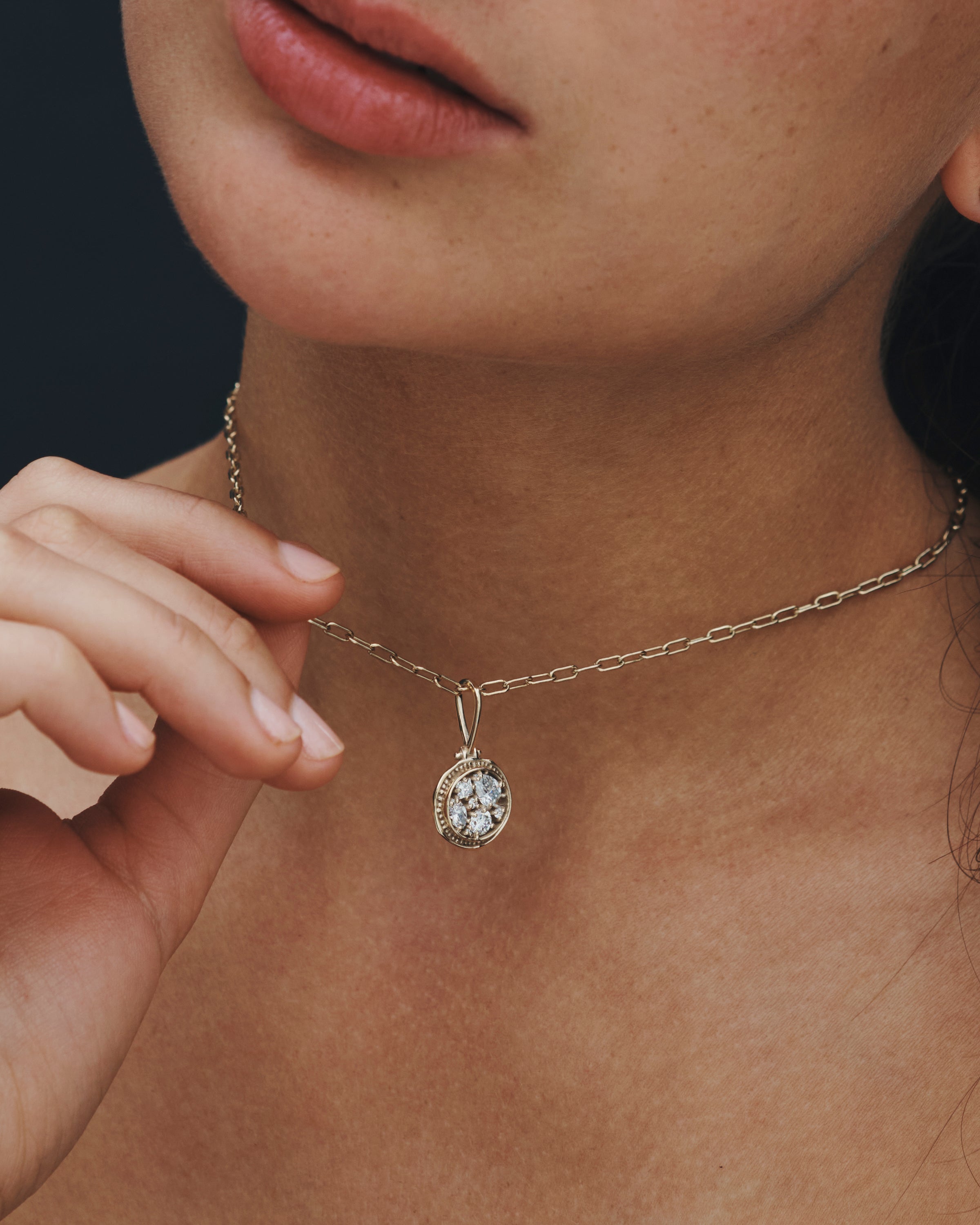 Asteria Pendant Diamond Solid Gold