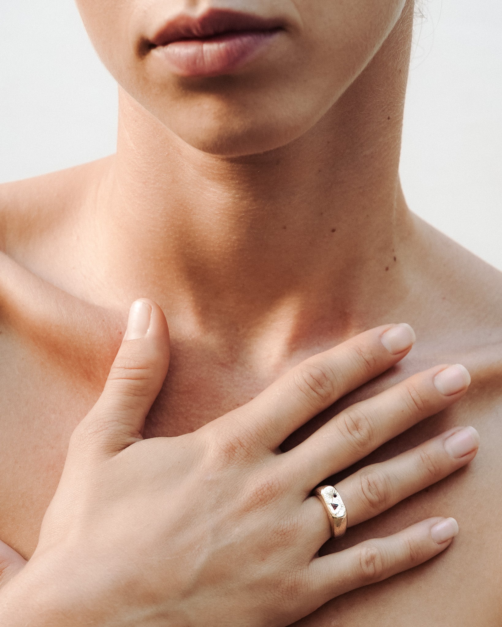 Pyra Ring Garnet Ruby Solid Gold