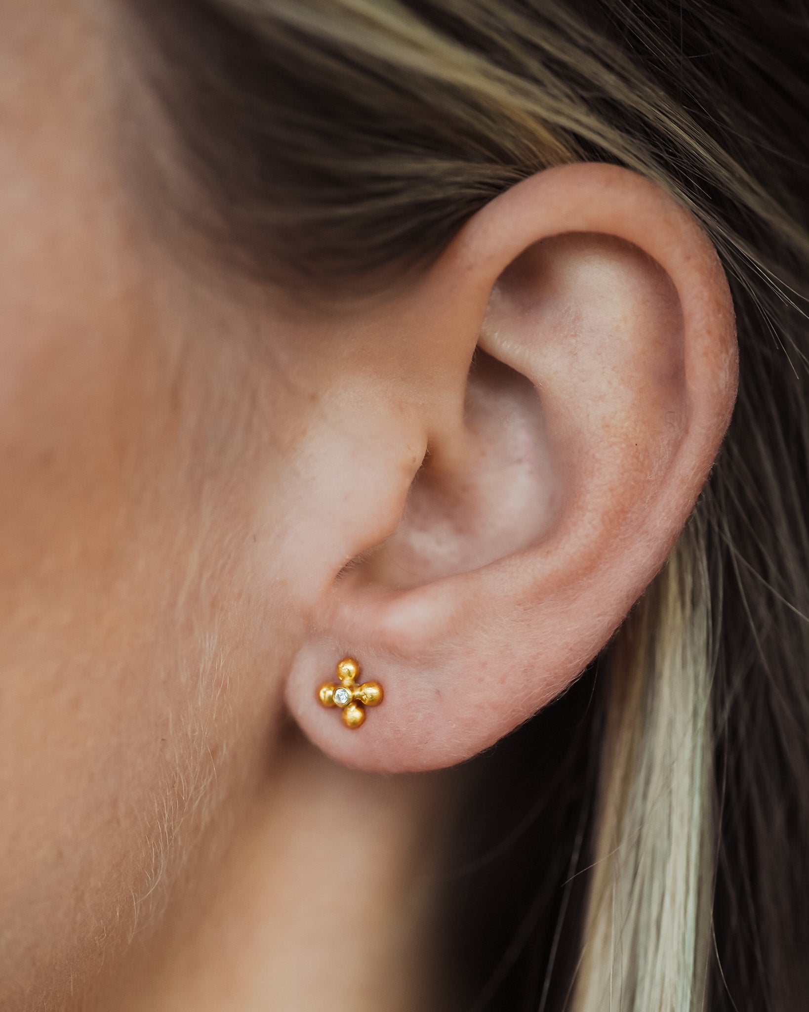 Ayana Flower Studs Diamond Solid Gold