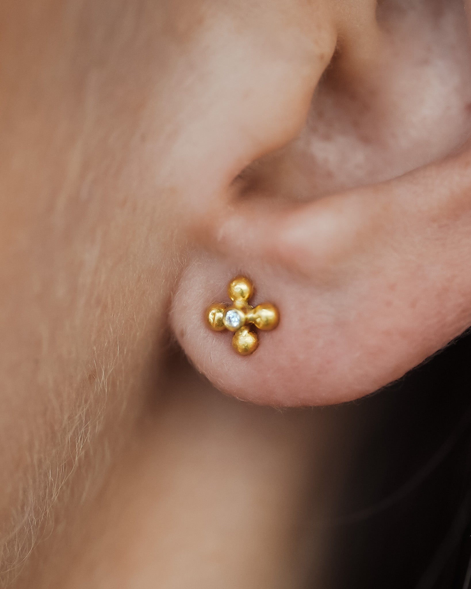Ayana Flower Studs Diamond Solid Gold